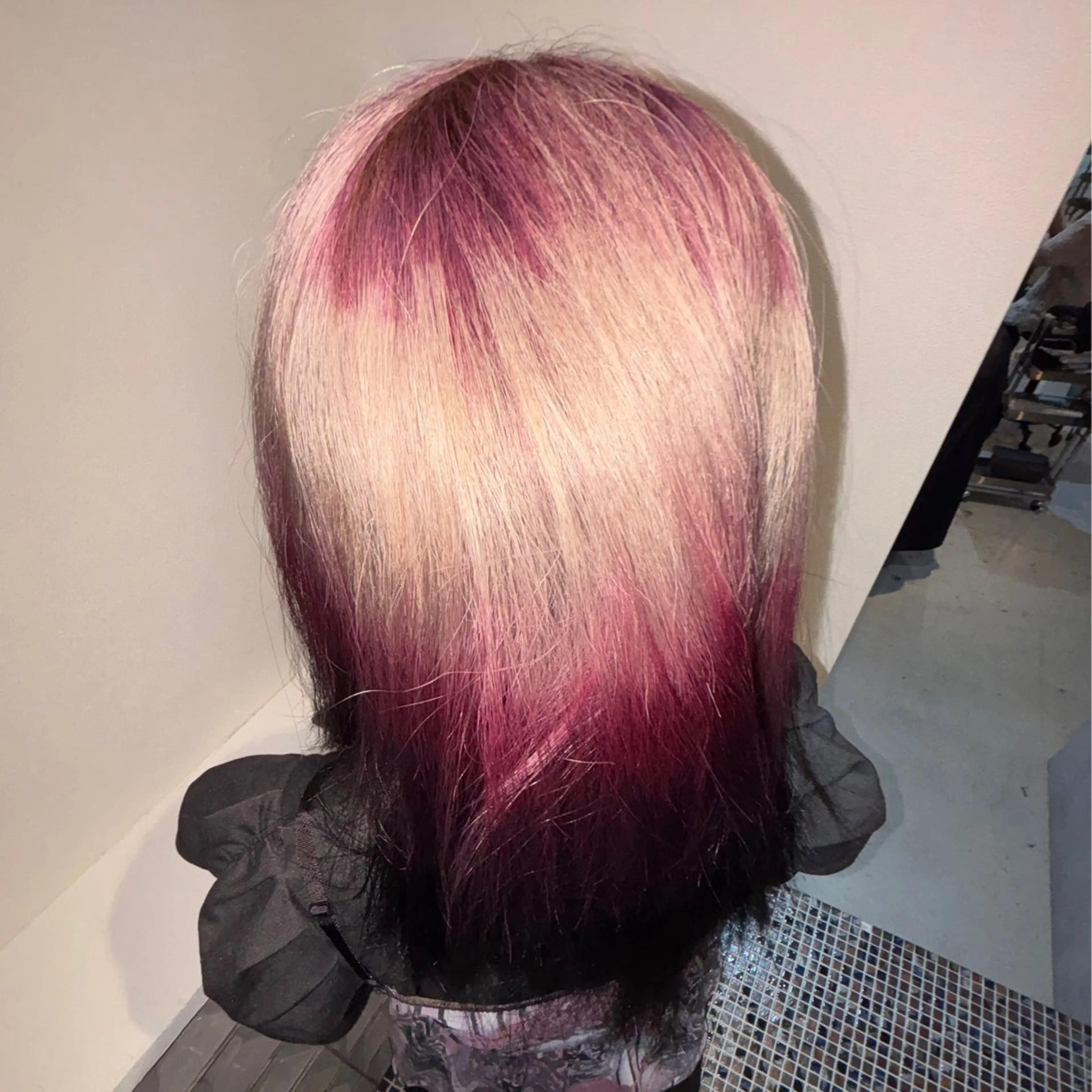 ロング カラー グラデーションカラー ヘアカラー ORGN.所属・二千華 /派手髪デザインのヘアスタイル