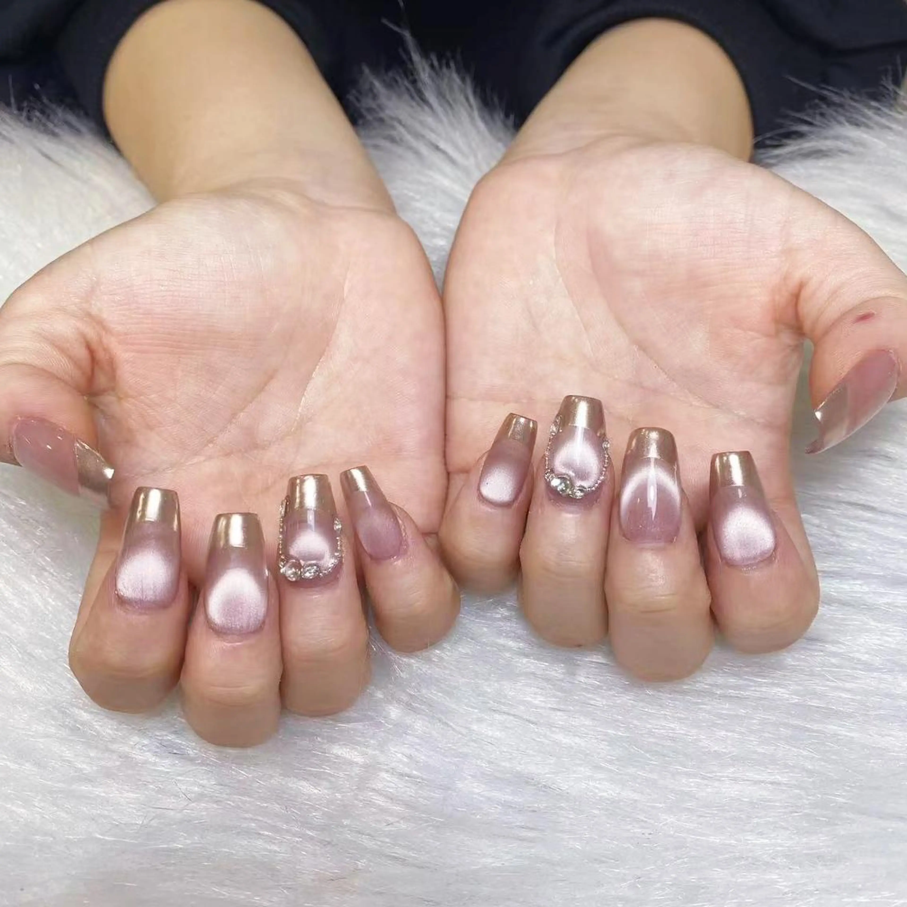 ネイル アートネイル オーロラネイル フラッシュネイル ガーリー キラキラネイル ハンドネイル Diamond NAIL💝のネイルデザイン