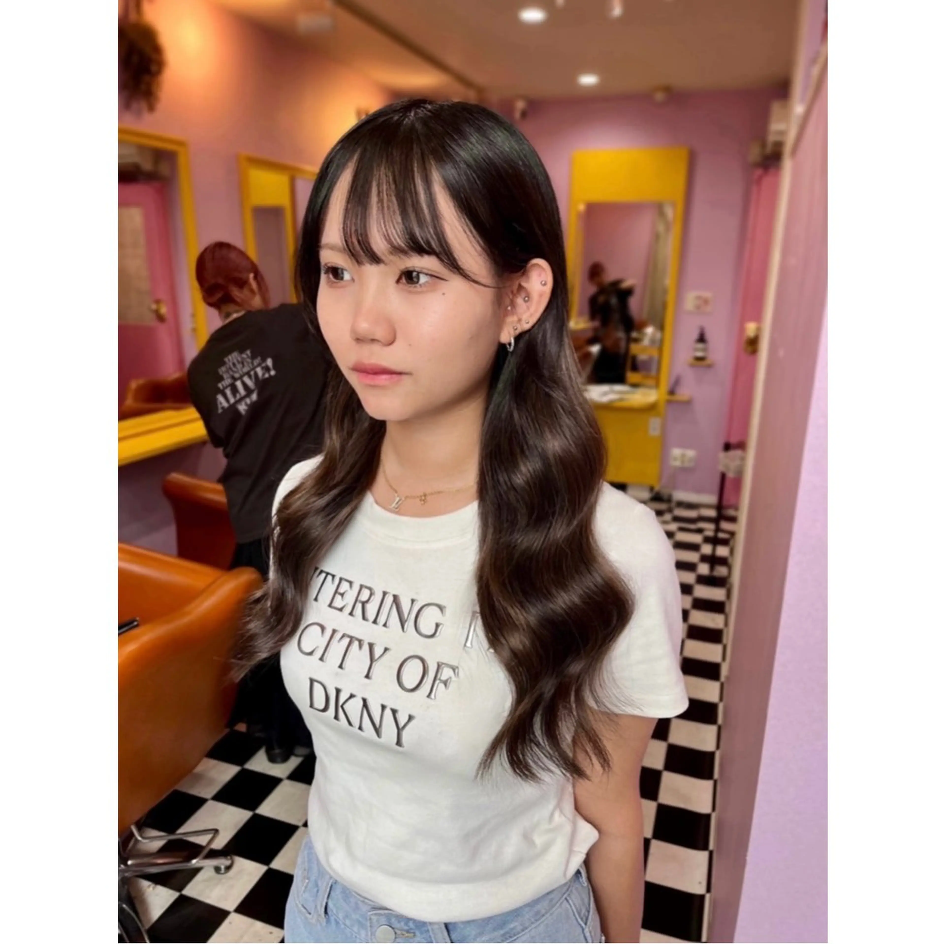 人毛エクステ長さおへそ辺り（MIX施術）シールエクステ&ちび編みエクステ【合計100本/160g】⭕️18000円の写真