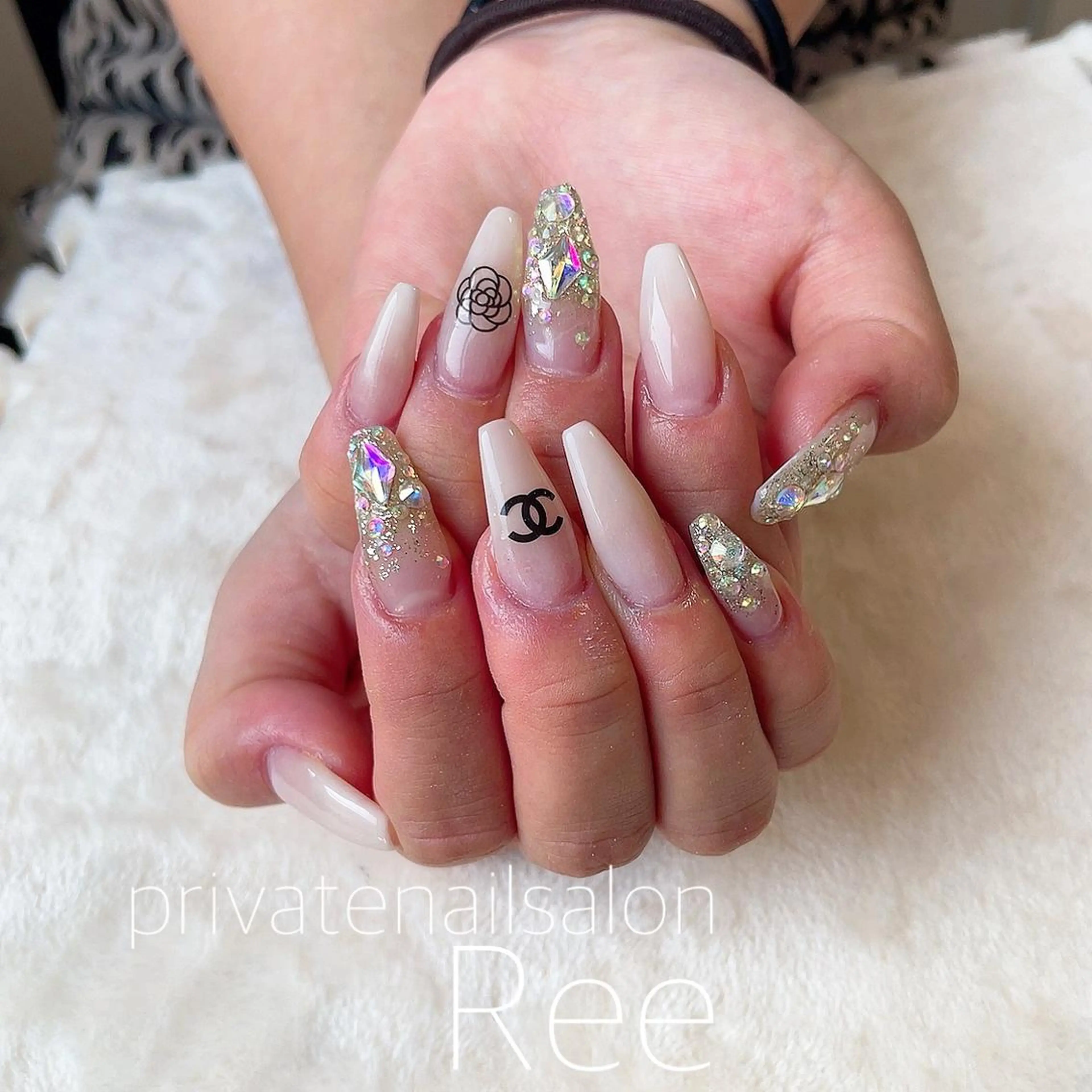 ネイル 知花 梨花のネイルデザイン