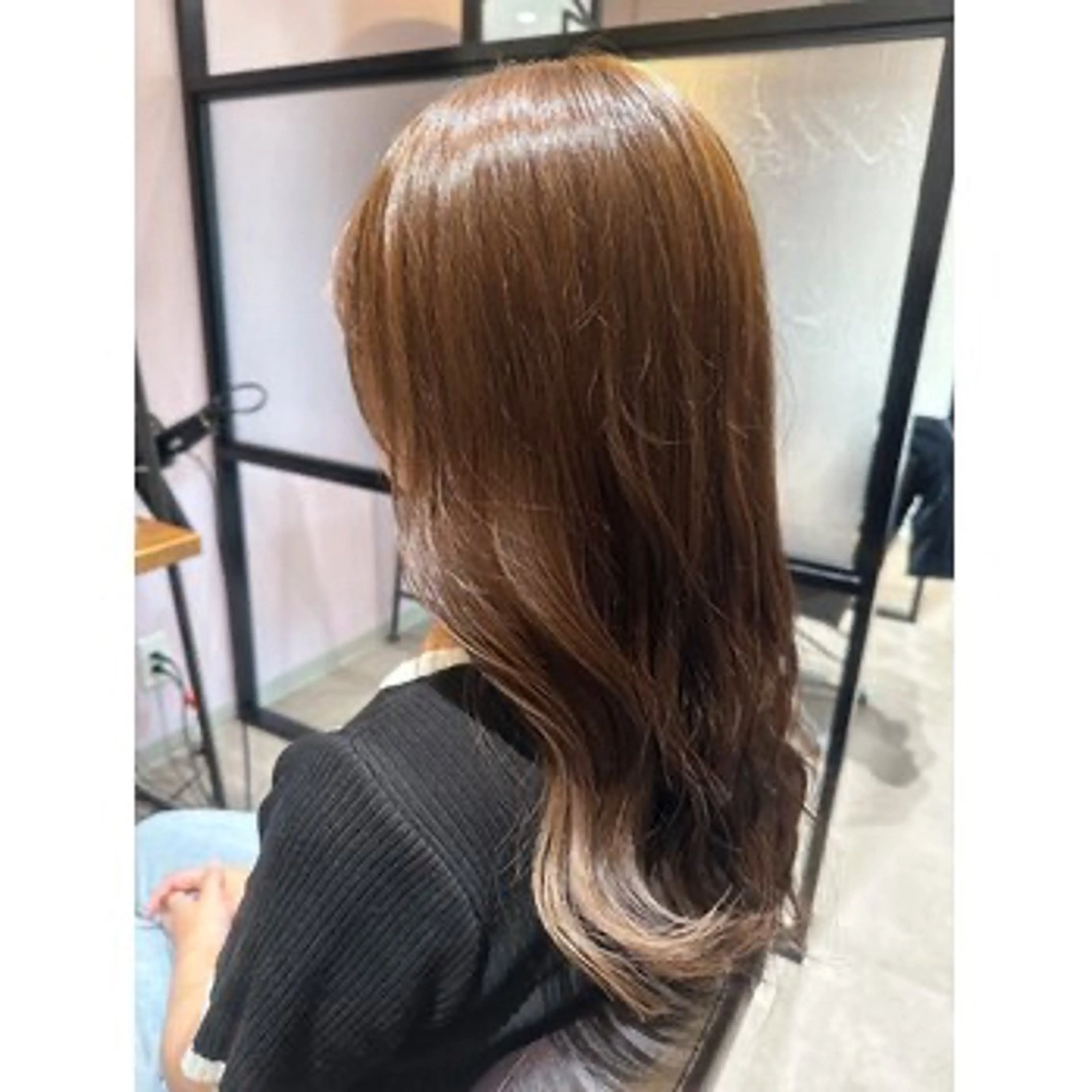 カラー 西原 愛紗のヘアスタイル