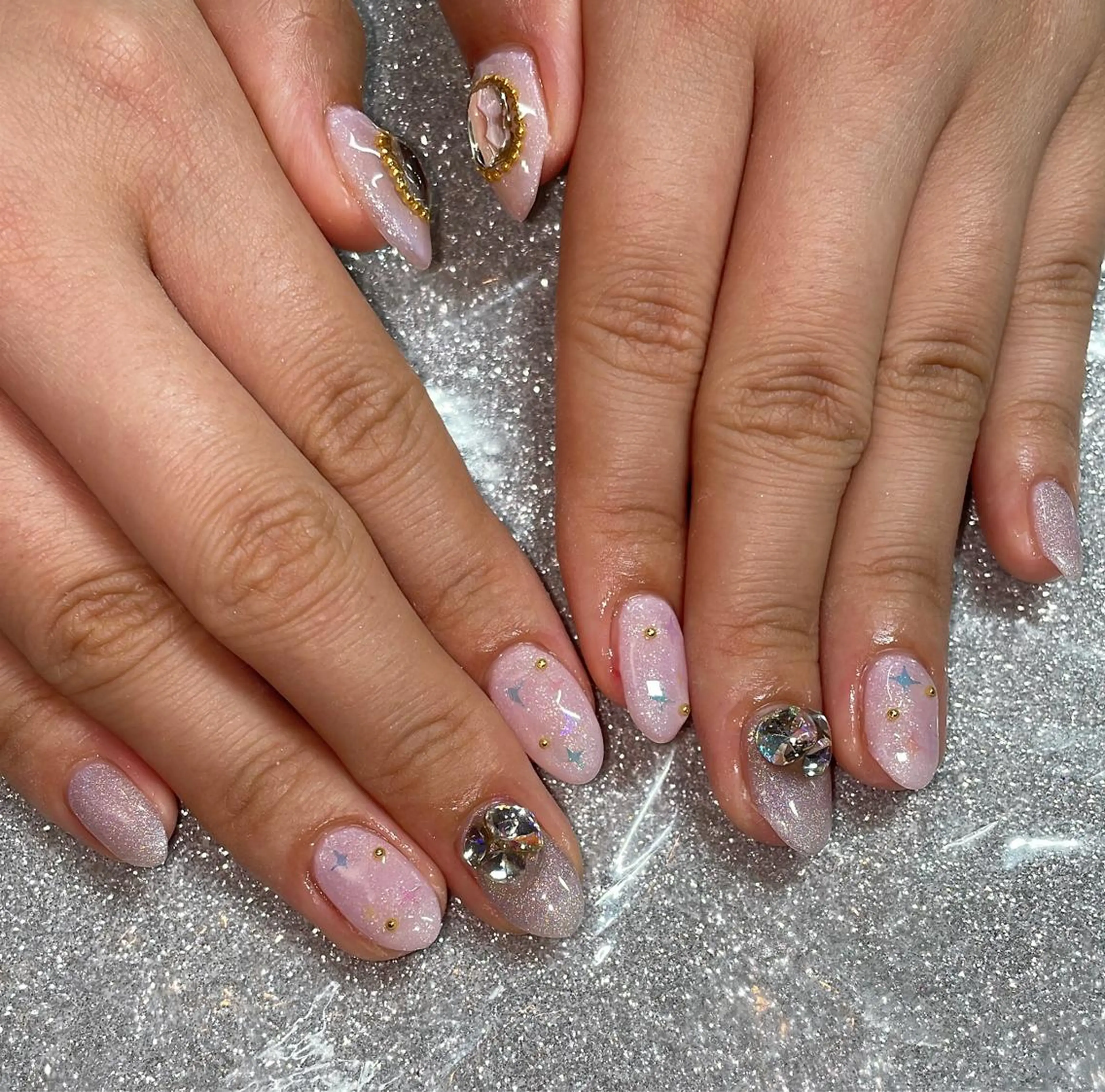 ネイル ハンドネイル VIERU 🌈🎀💖のネイルデザイン