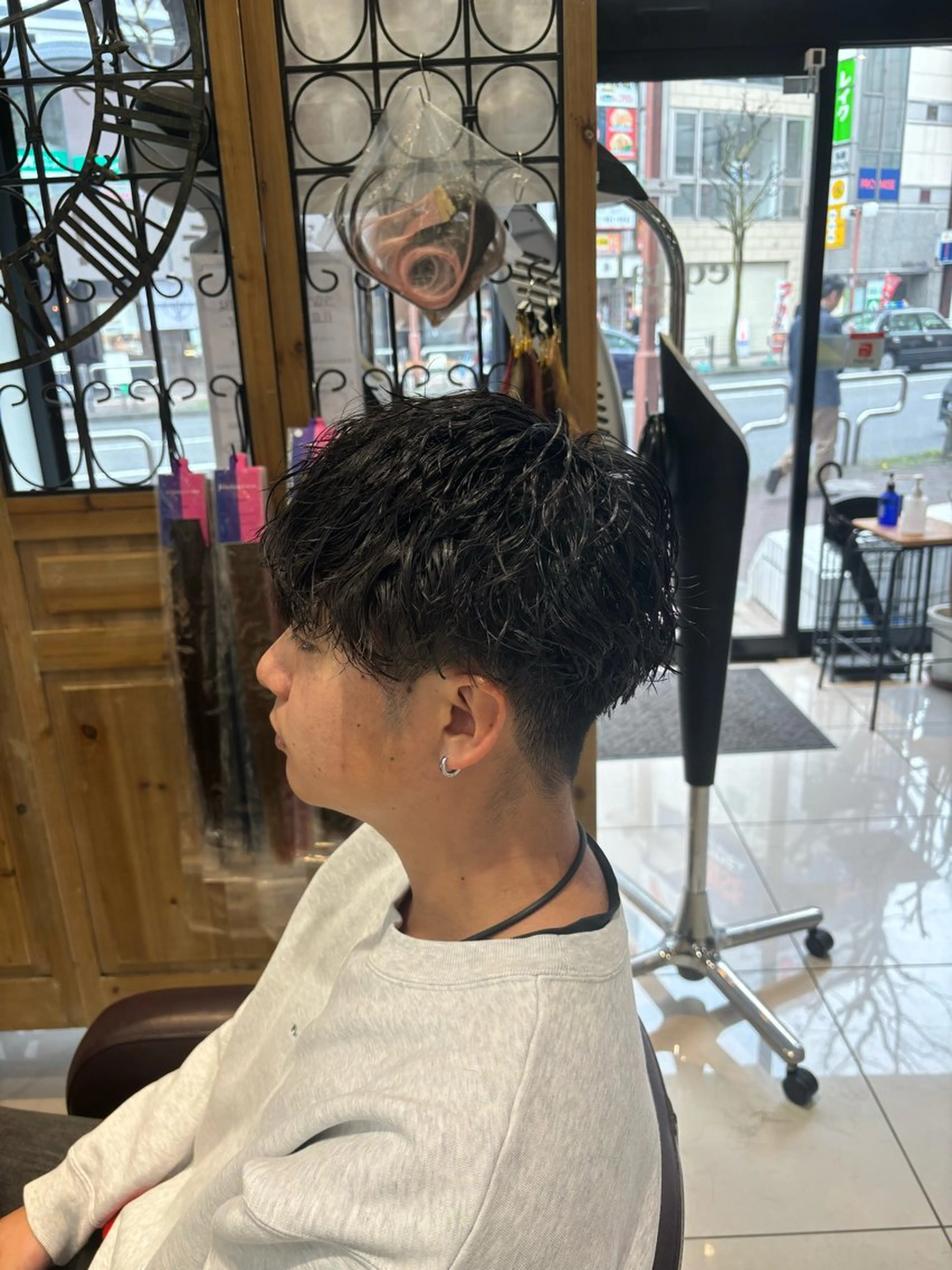 パーマ メンズ 韓国風/メンズ アイブロウワックスの眉毛・アイブロウイメージ