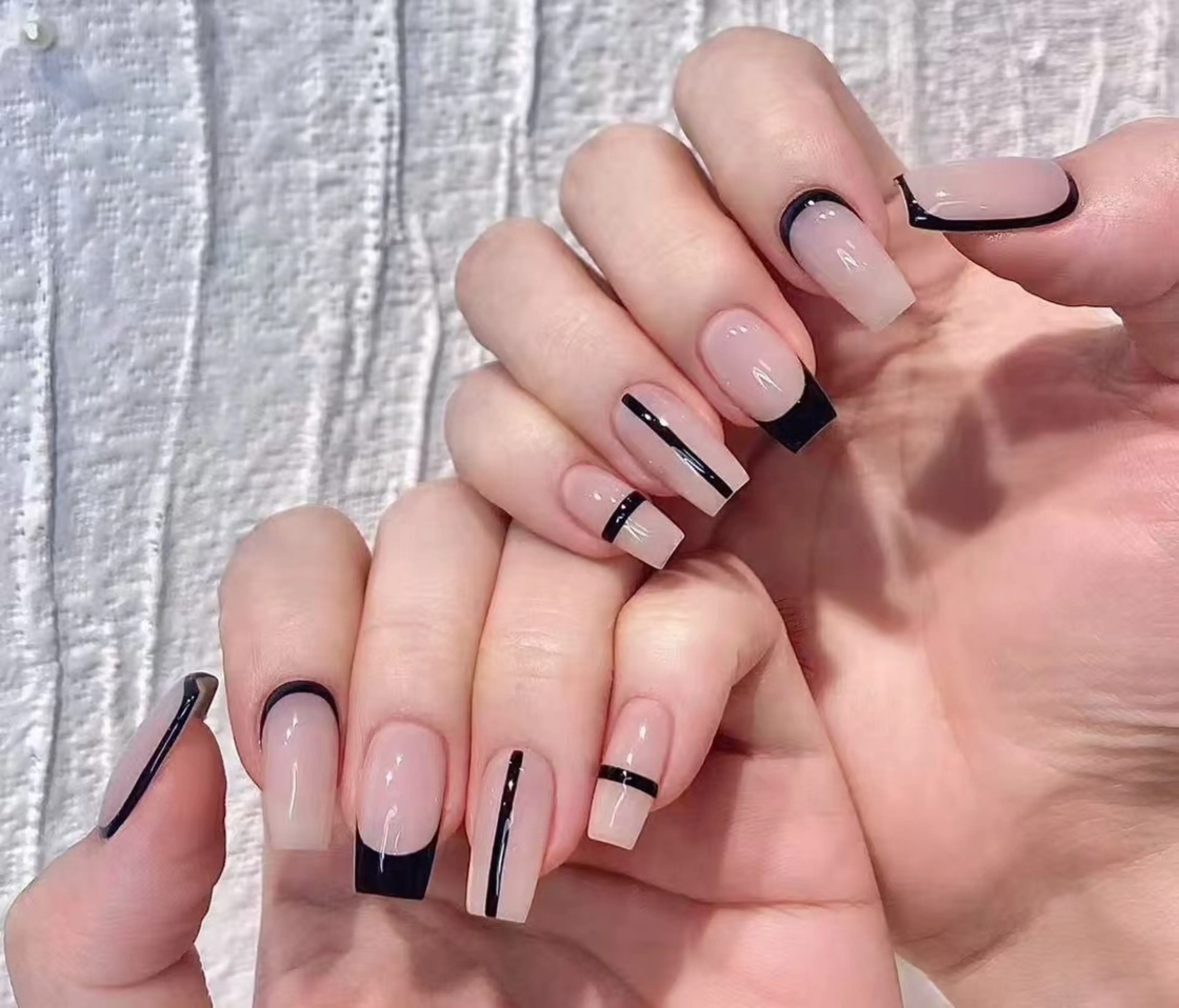 ネイル オーロラネイル フラワーネイル フットネイル フレンチネイル ジェルネイル ハンドネイル BabyYouMi ねねのネイルデザイン