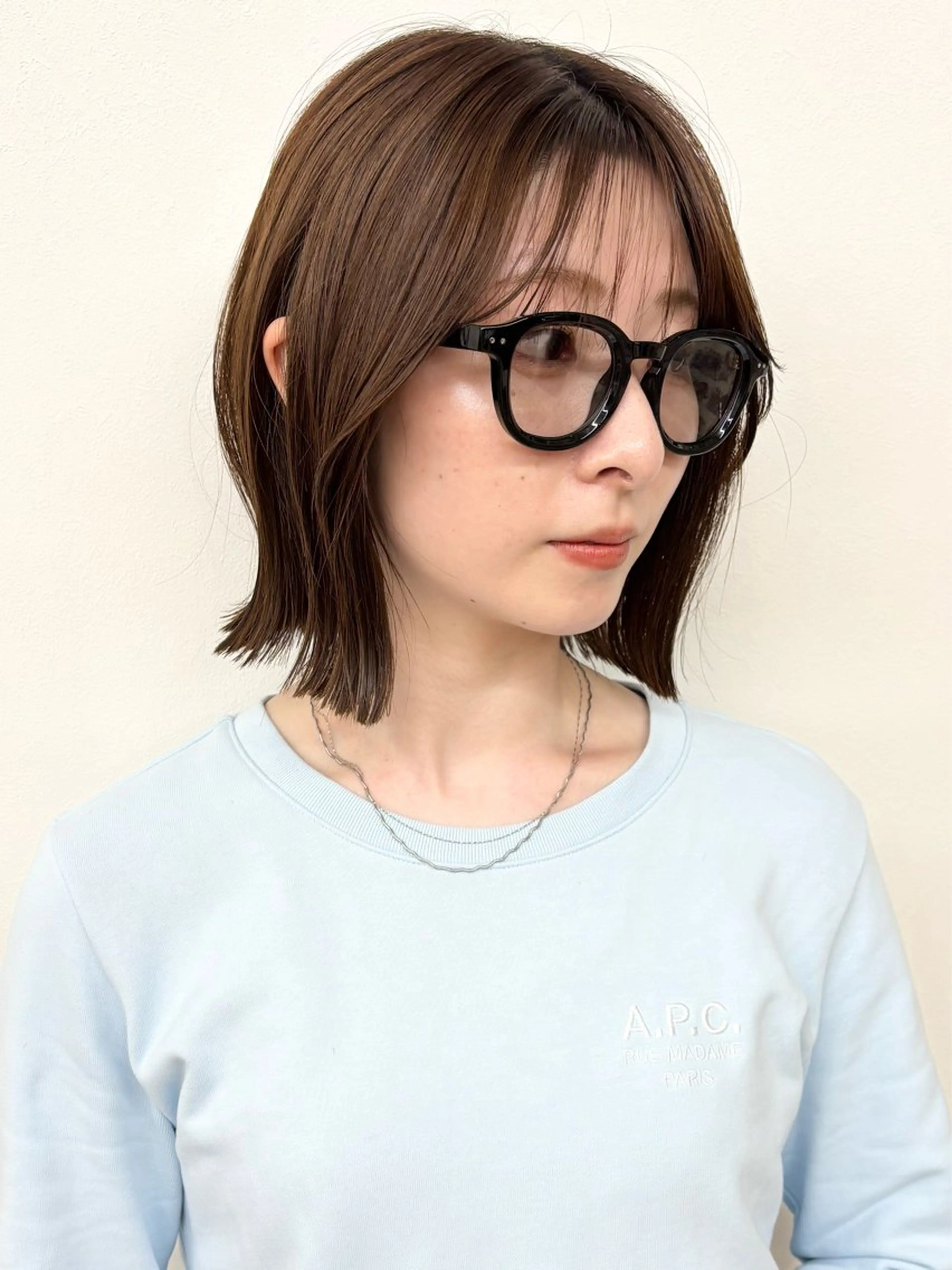 ミディアム 切りっぱなしボブ ボブ 外ハネヘア 石山 /切りっぱなしボブのヘアスタイル