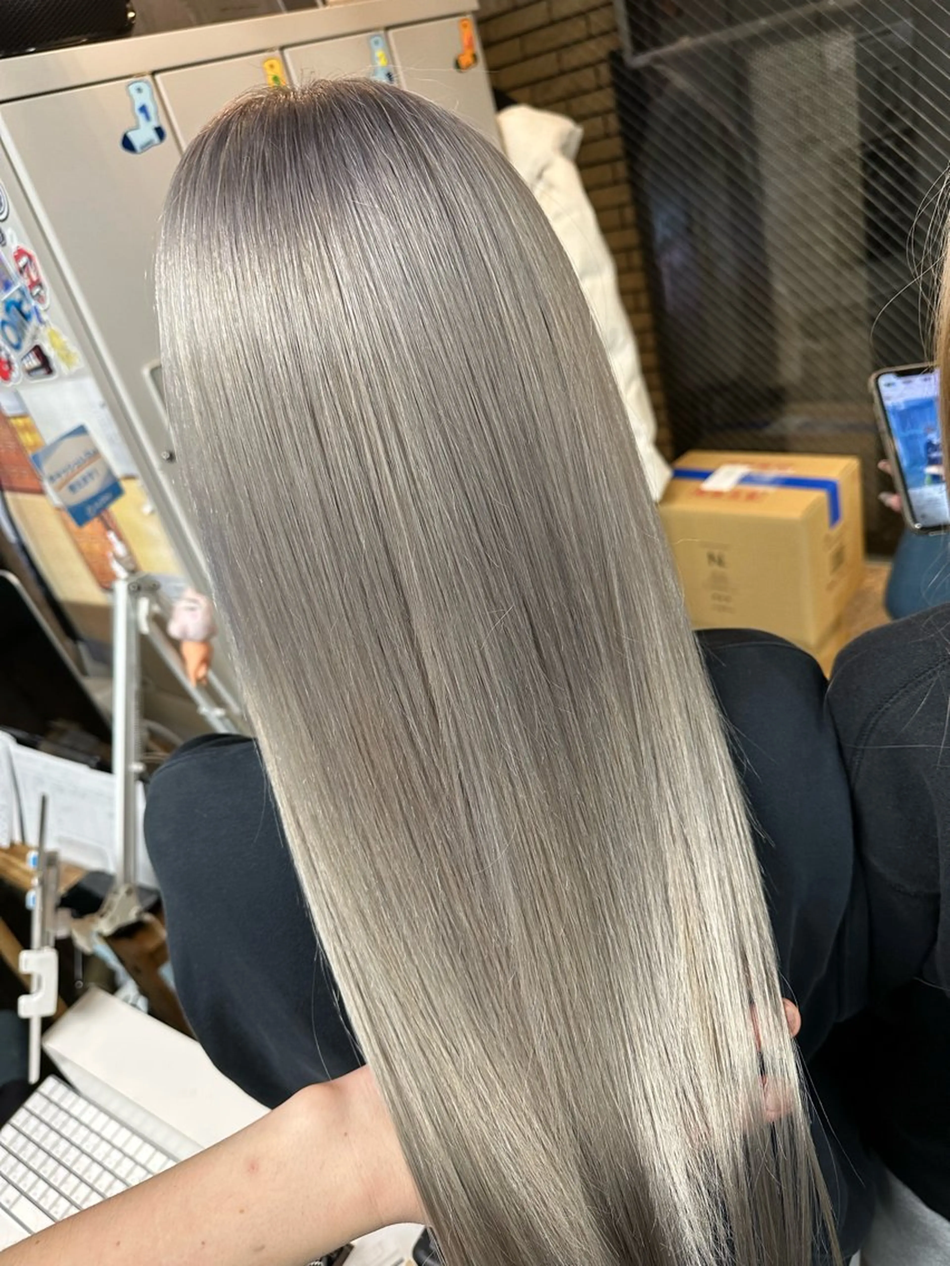 ロング ヘアカラー トリートメント ヘアセット 難波ブリーチカラー 伊藤洋輝のヘアスタイル