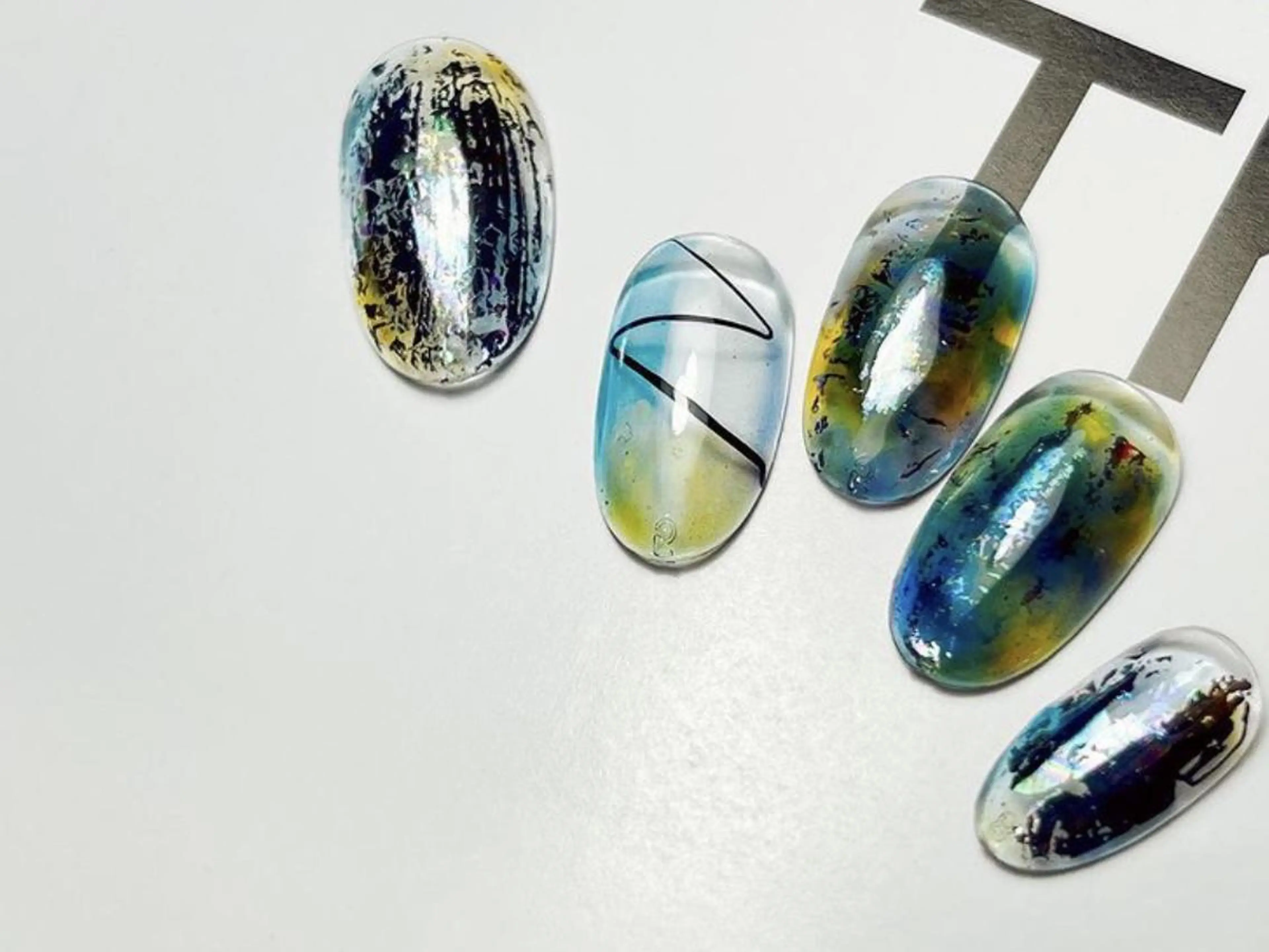 ネイル Salute本店 🦋仲原里佳のネイルデザイン