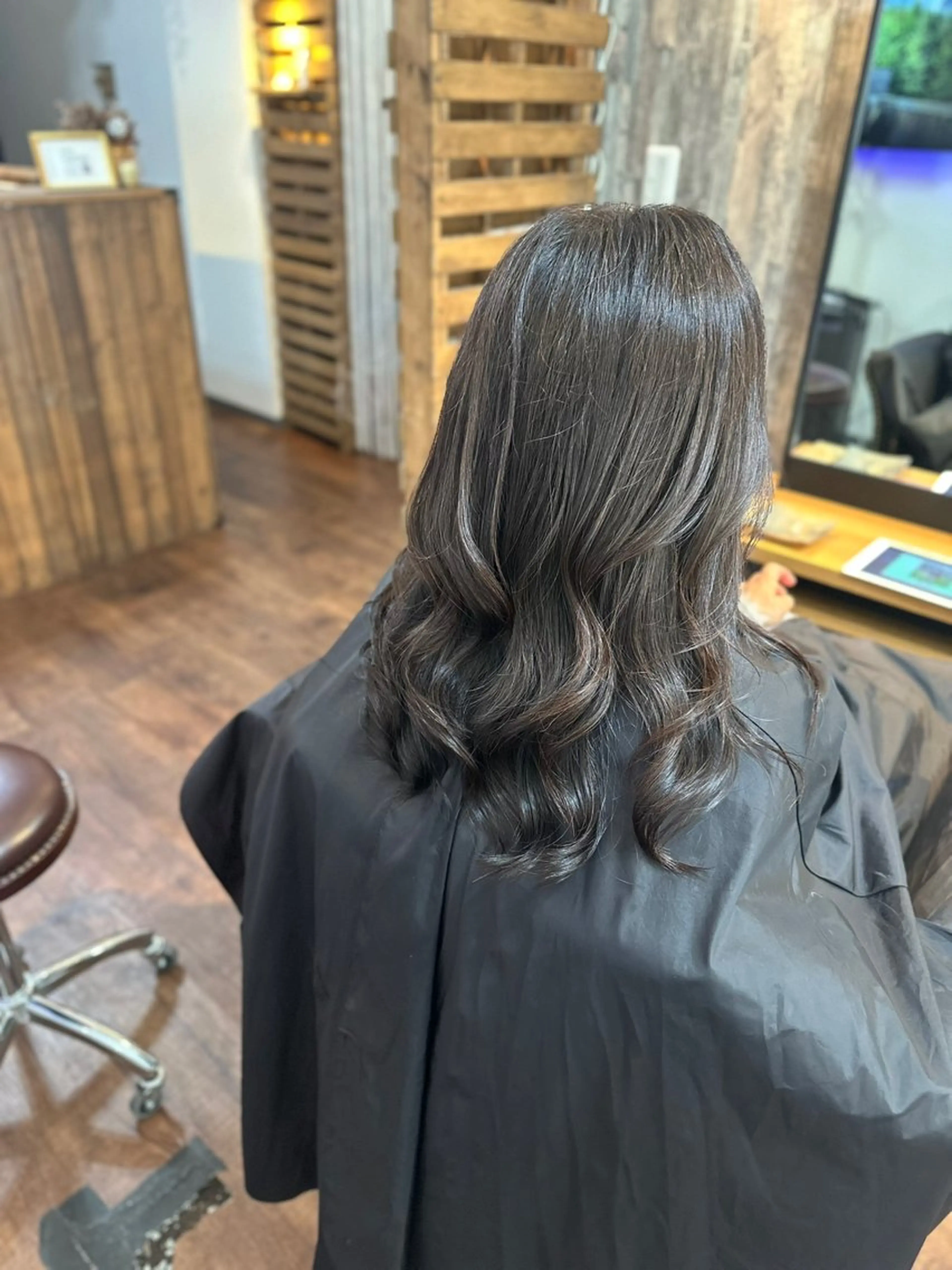 セミロング アッシュ カット ヘアカラー Lizir  ルズィール所属・Luzir⭐︎ GEN⭐︎のヘアスタイル