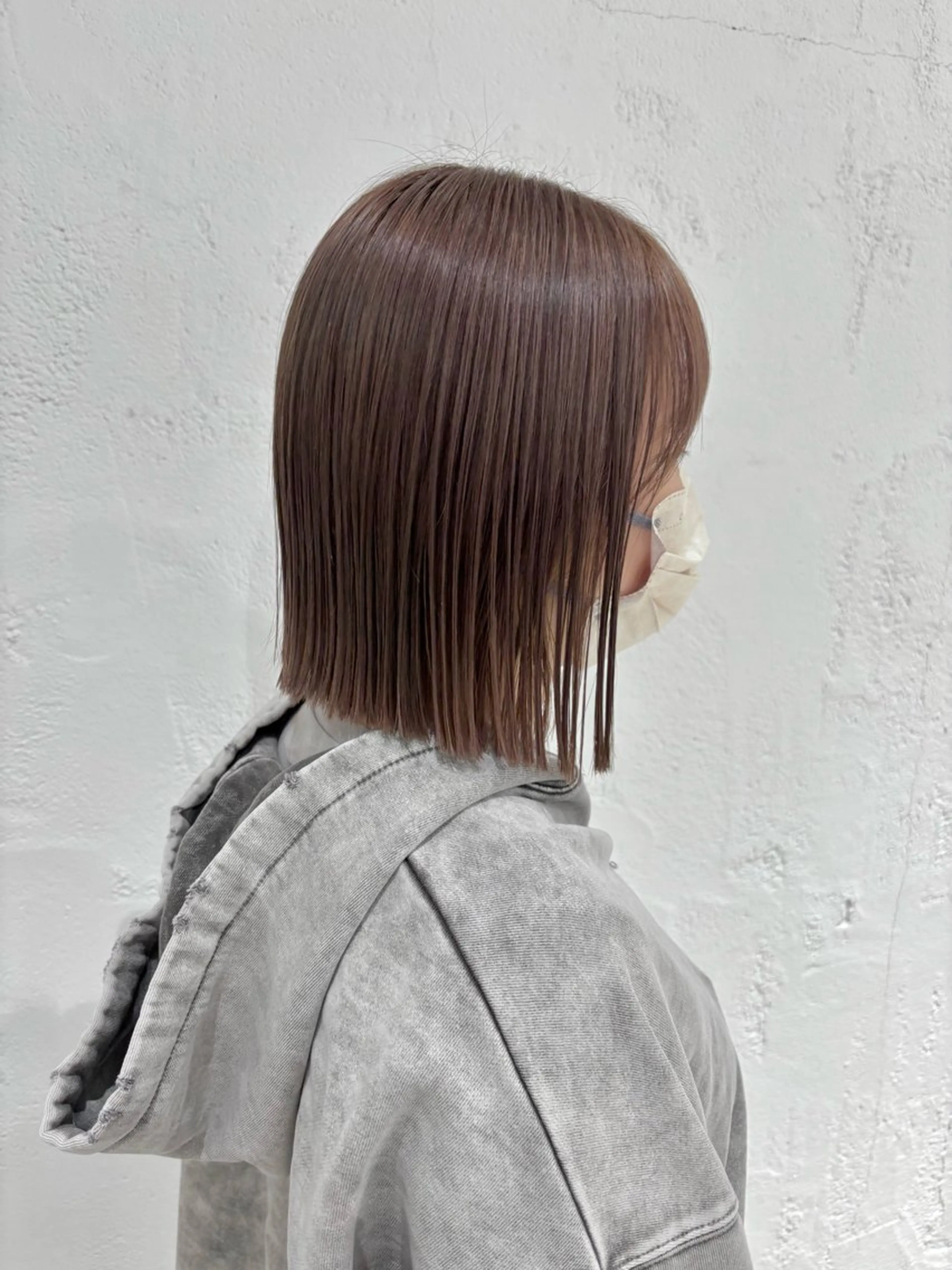 ショート カラー 切りっぱなしボブ ベージュカラー ブリーチ 透明感カラー ダブルカラー カット ヘアカラー サソウ ユリエ🥥のヘアスタイル