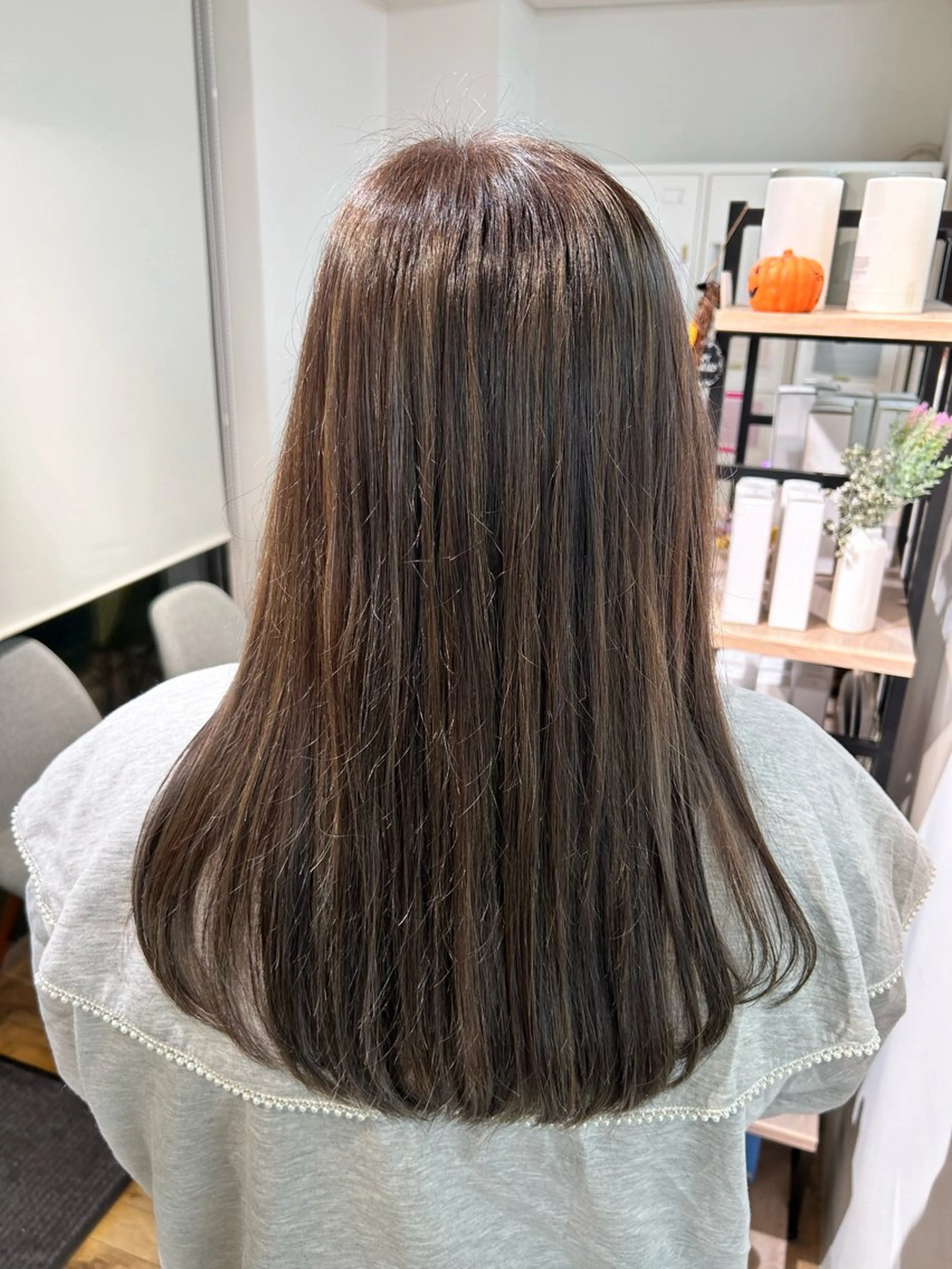 ロング ハイライト タカムラ ミイユのヘアスタイル