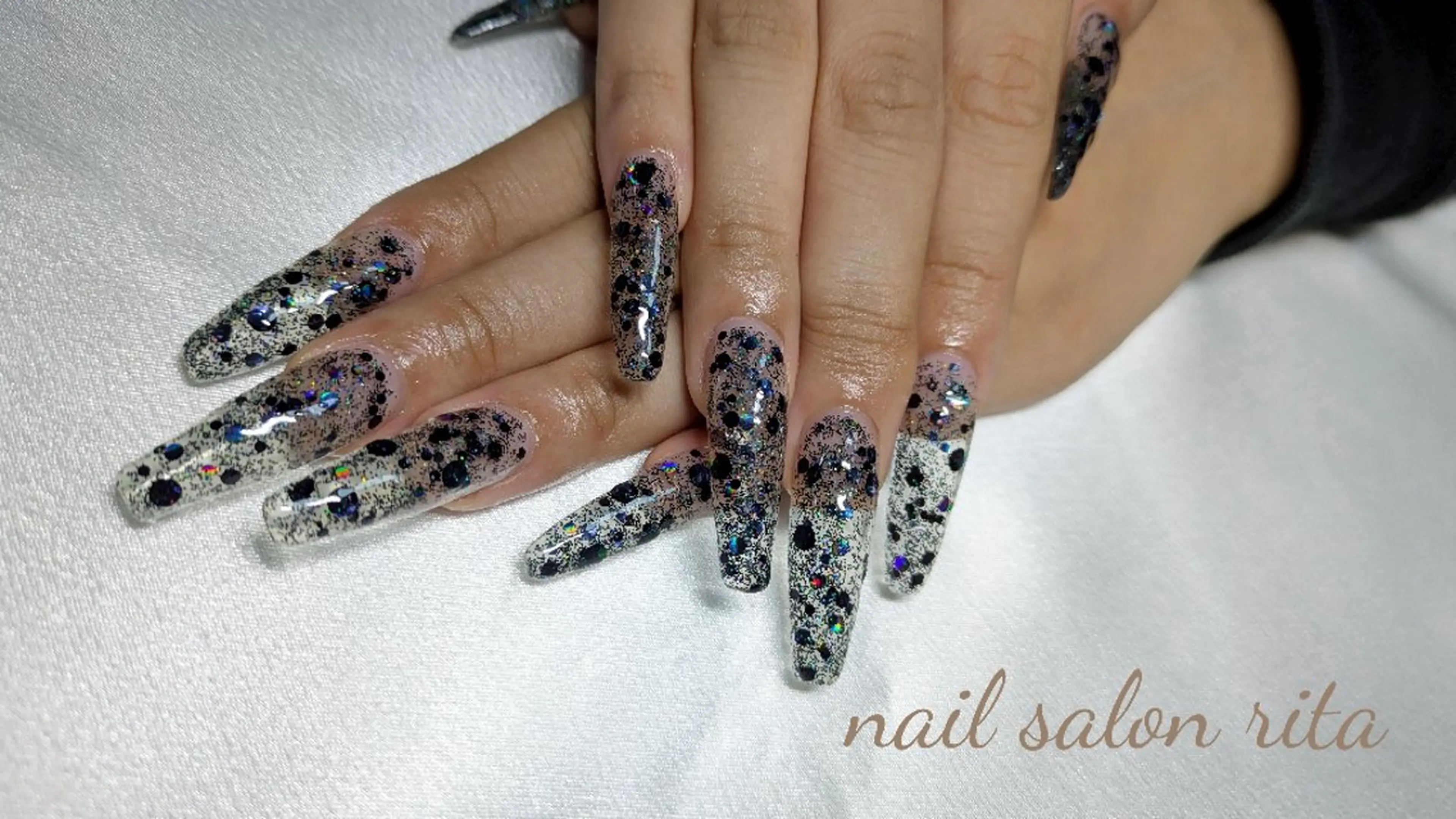 ネイル ハンドネイル nail salon rita所属・柴田 理紗のネイルデザイン