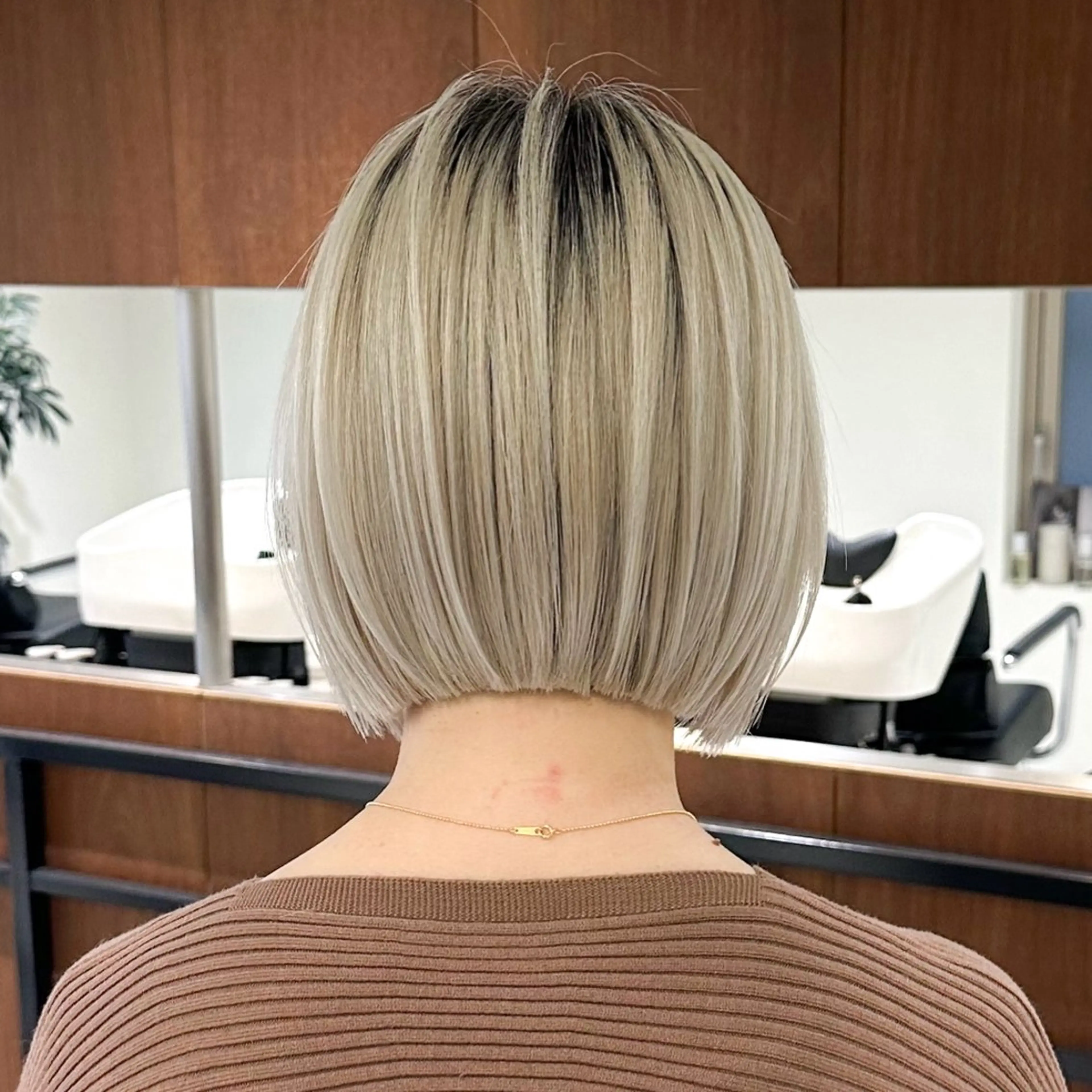 ショート カット ヘアカラー ショート特化✨ 津々美のヘアスタイル