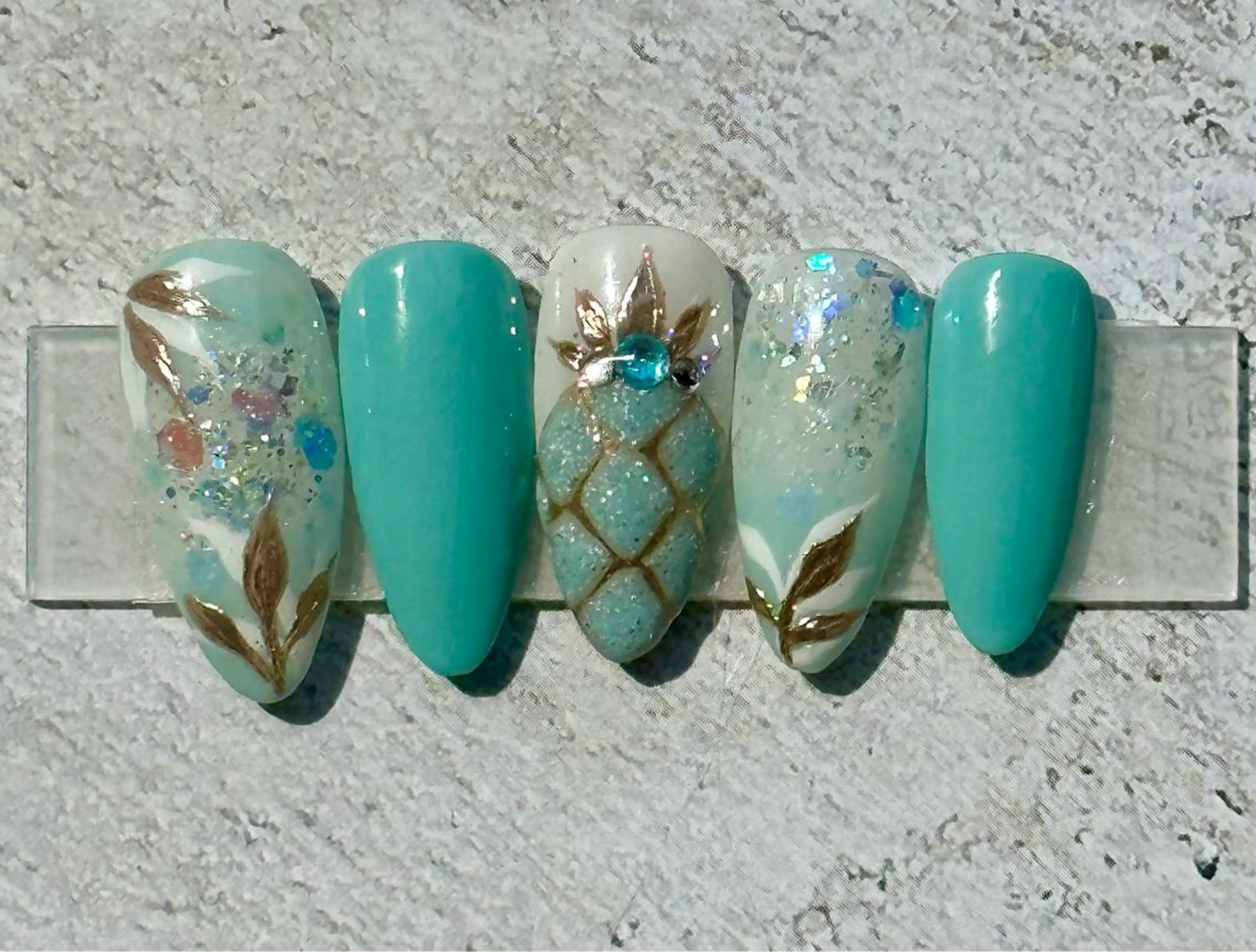 ネイル オーロラネイル ラメ(グリッター) 夏ネイル M.N_ nailのネイルデザイン