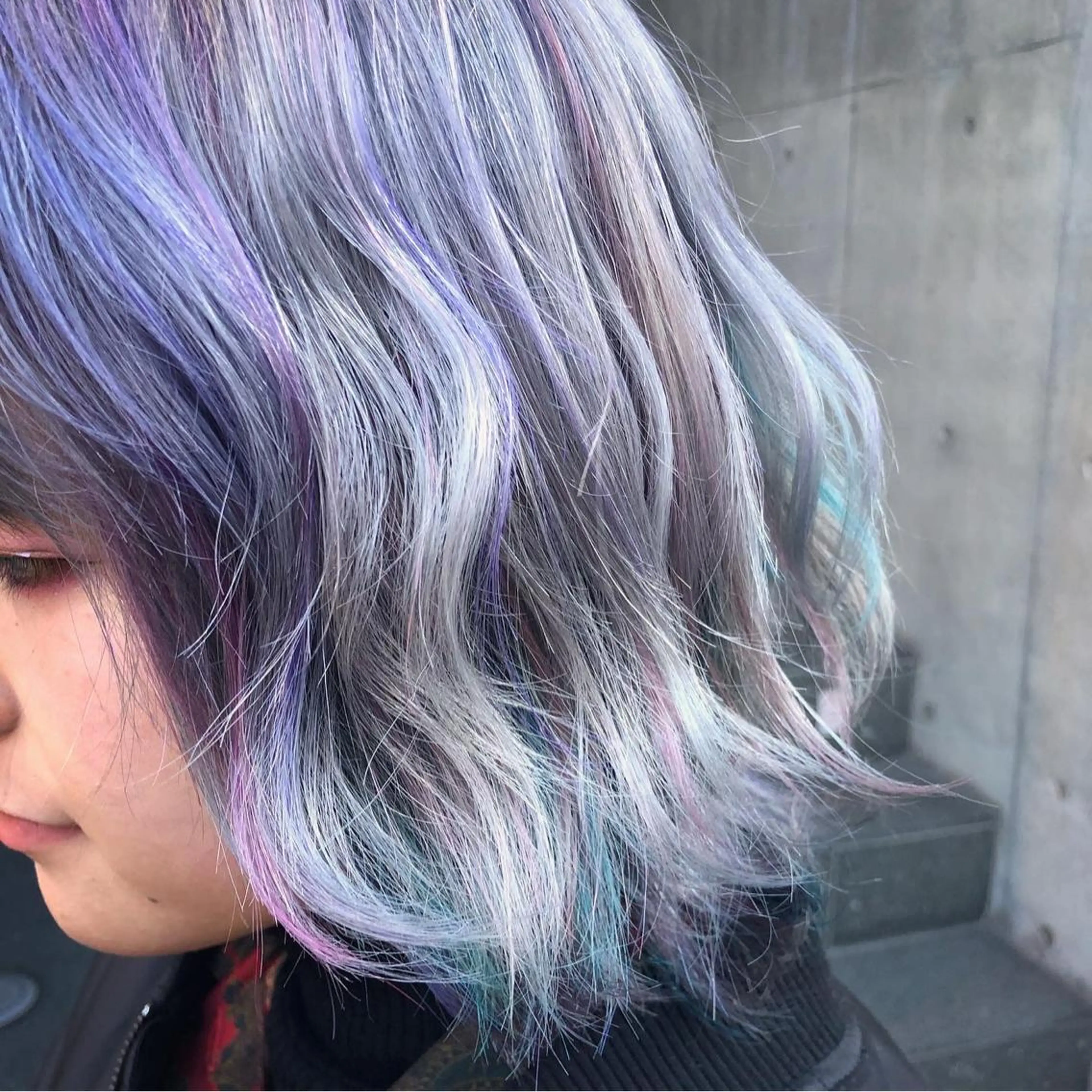 ミディアム カラー アッシュ バレイヤージュ ミストバング ベージュカラー ブリーチ カット ヘアカラー トリートメント 原宿サロン代表 デザインカラー伊藤卓のヘアスタイル