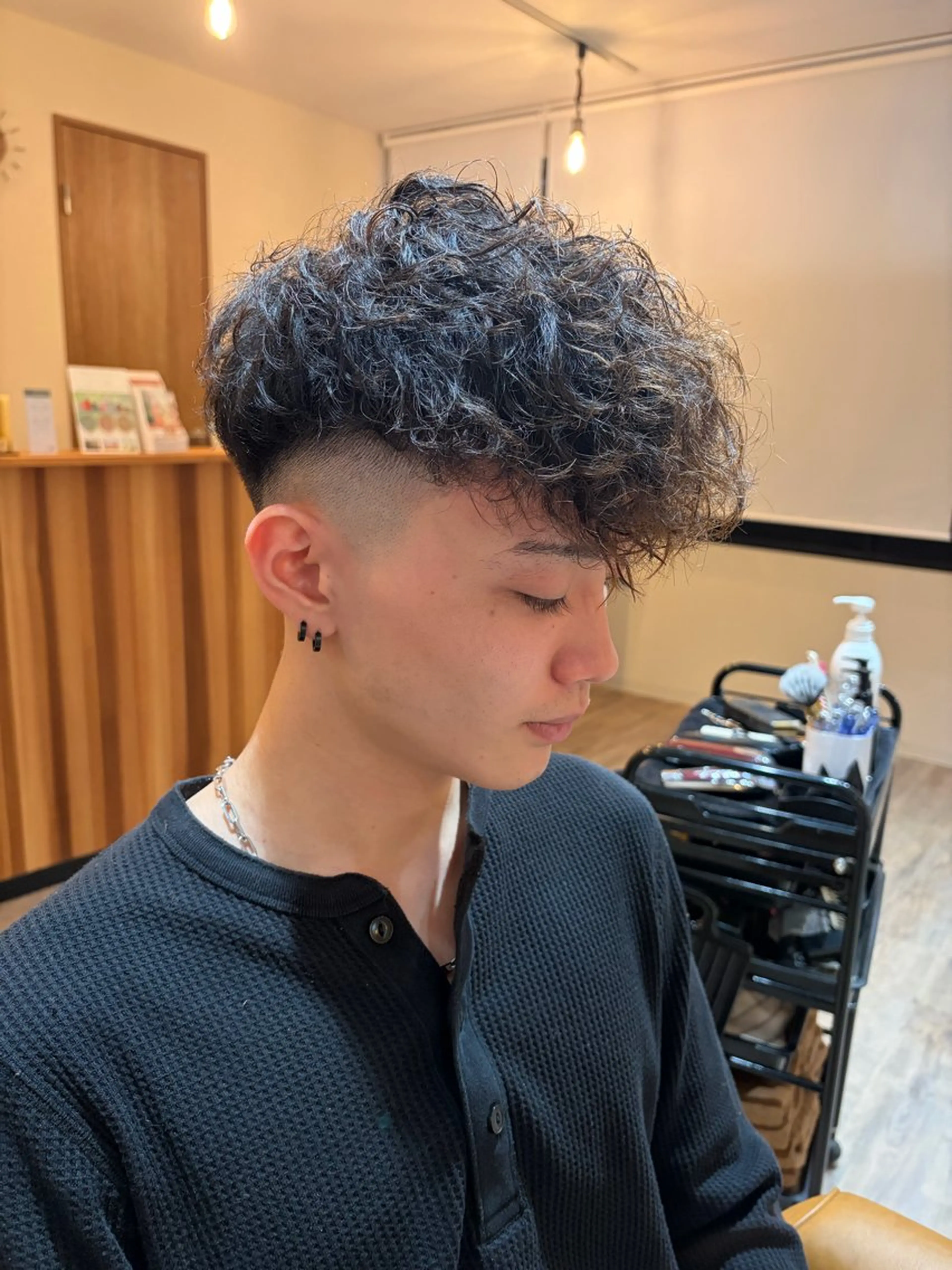 ショート パーマ メンズ スペインカール 外国人風カラー カット パーマ Flow所属・黒原 将貴のヘアスタイル