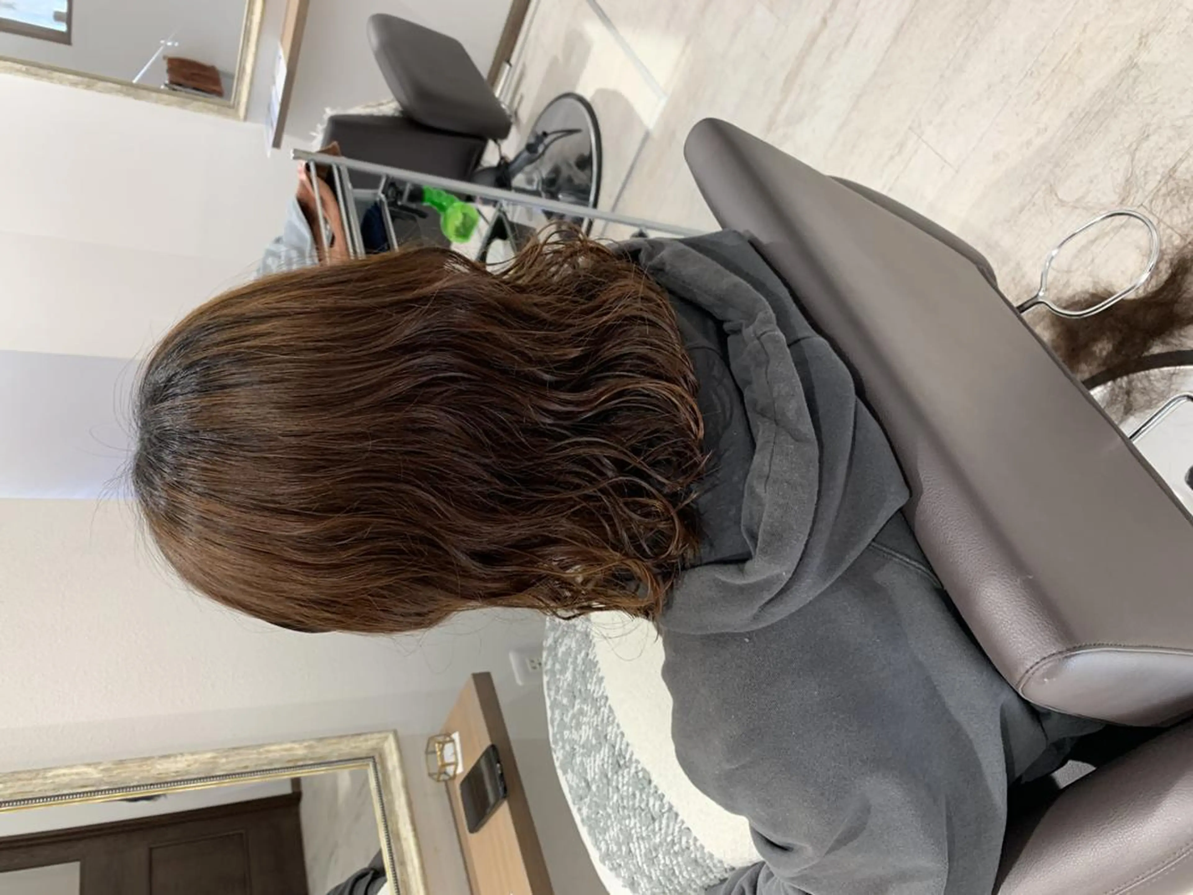 ミディアム 瀬尾 由希菜のヘアスタイル