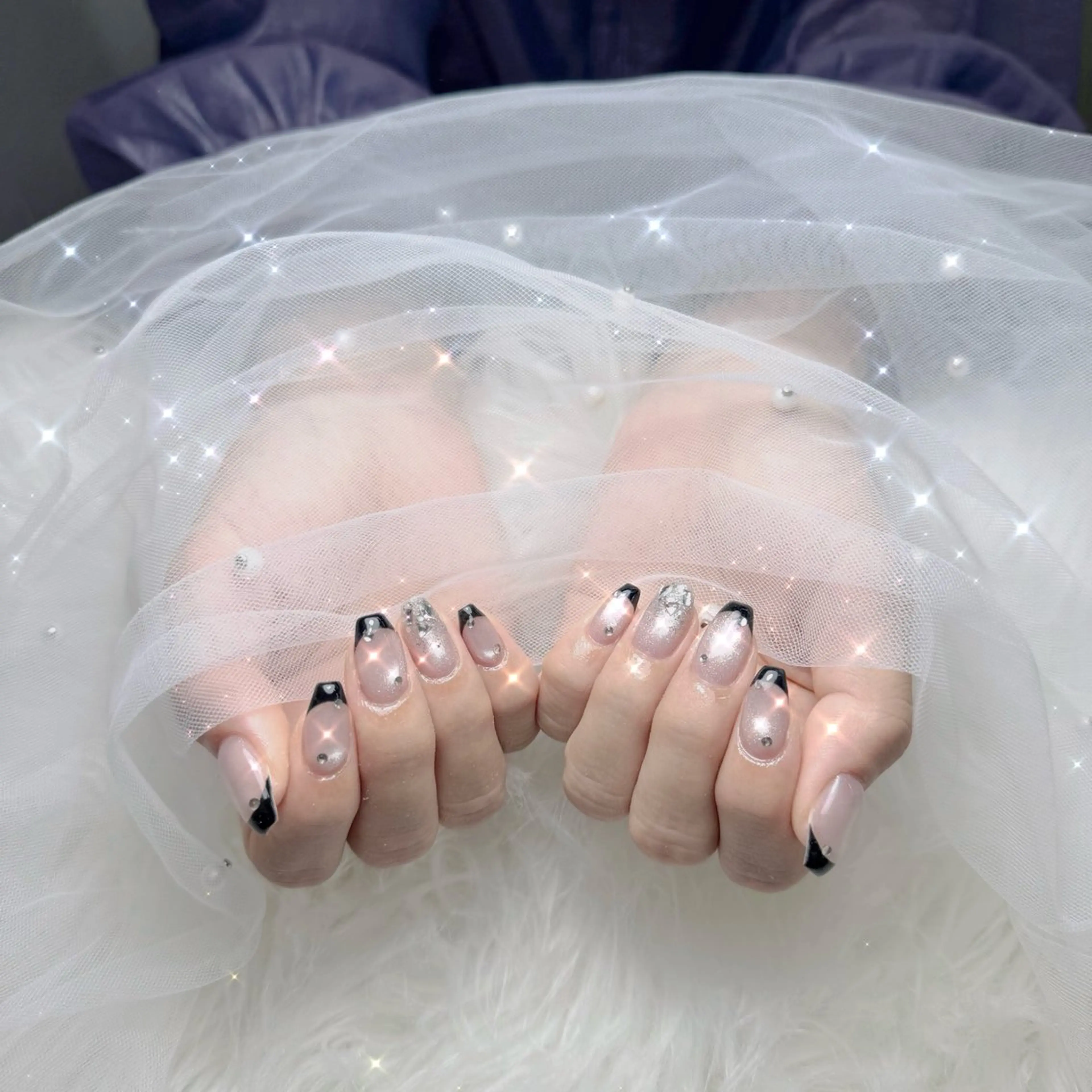 ネイル フレンチネイル キラキラネイル ハンドネイル Rino momo京橋のネイルデザイン