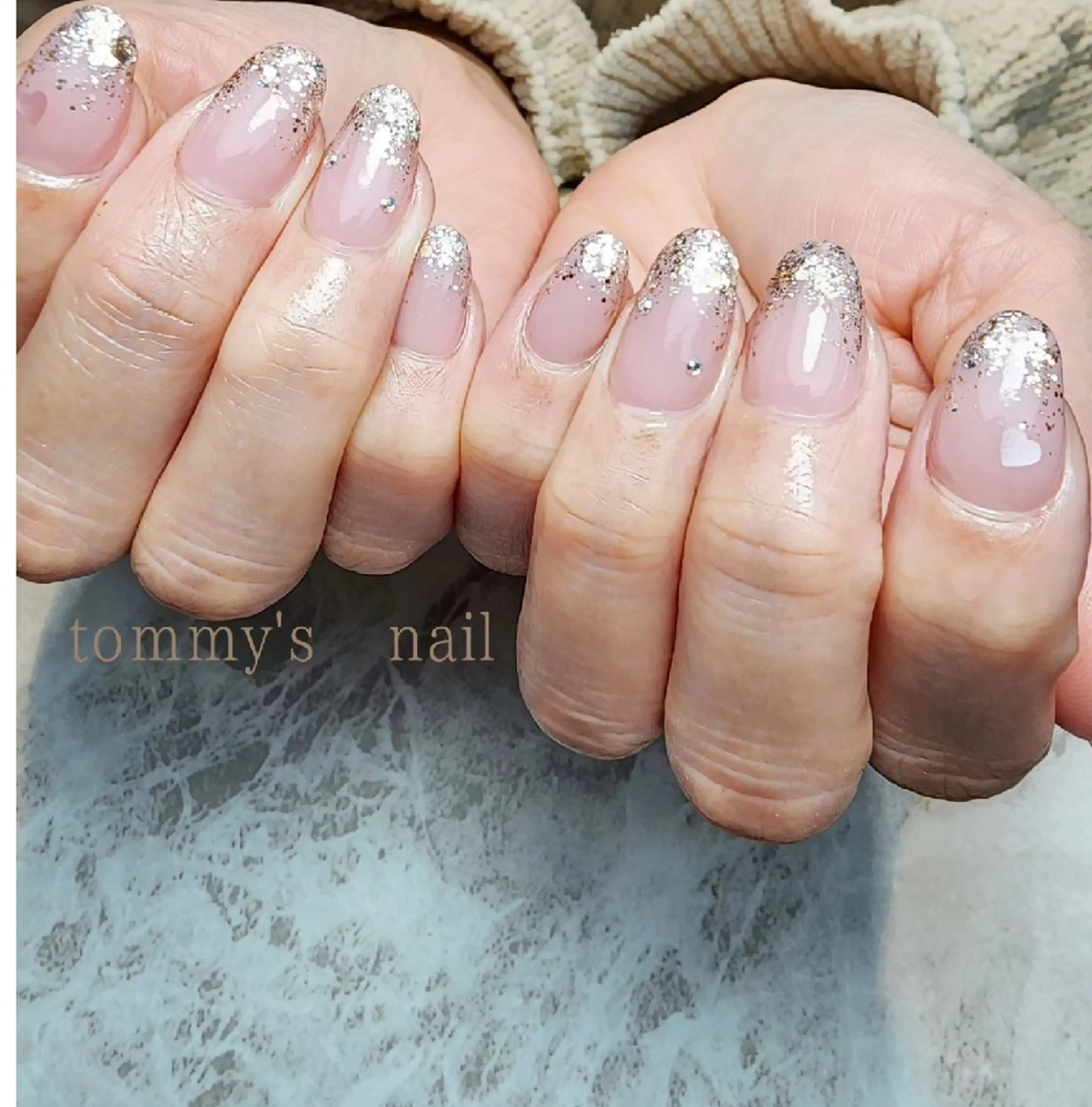 ネイル アートネイル ジェルネイル グラデーション ラメ(グリッター) ラメグラデーション ハンドネイル tommy's nail所属・福岡/若よもぎ蒸し 全身美容が叶うサロンのネイルデザイン