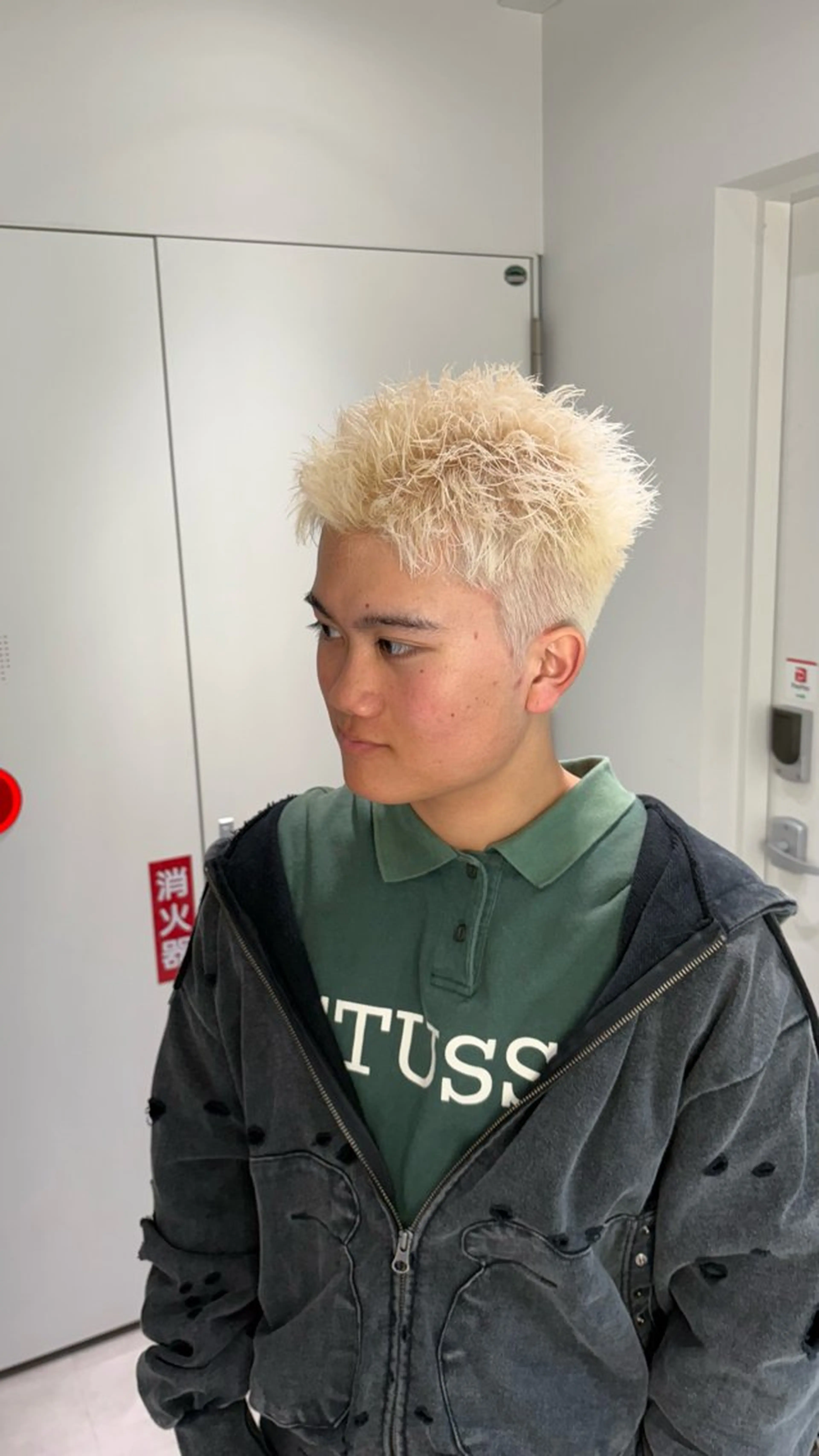 ショート カラー メンズ メンズブリーチ メンズパーマ ブリーチ 抜きっぱなしブロンド カット ヘアカラー PARK by  CREAM所属・高橋 周のヘアスタイル