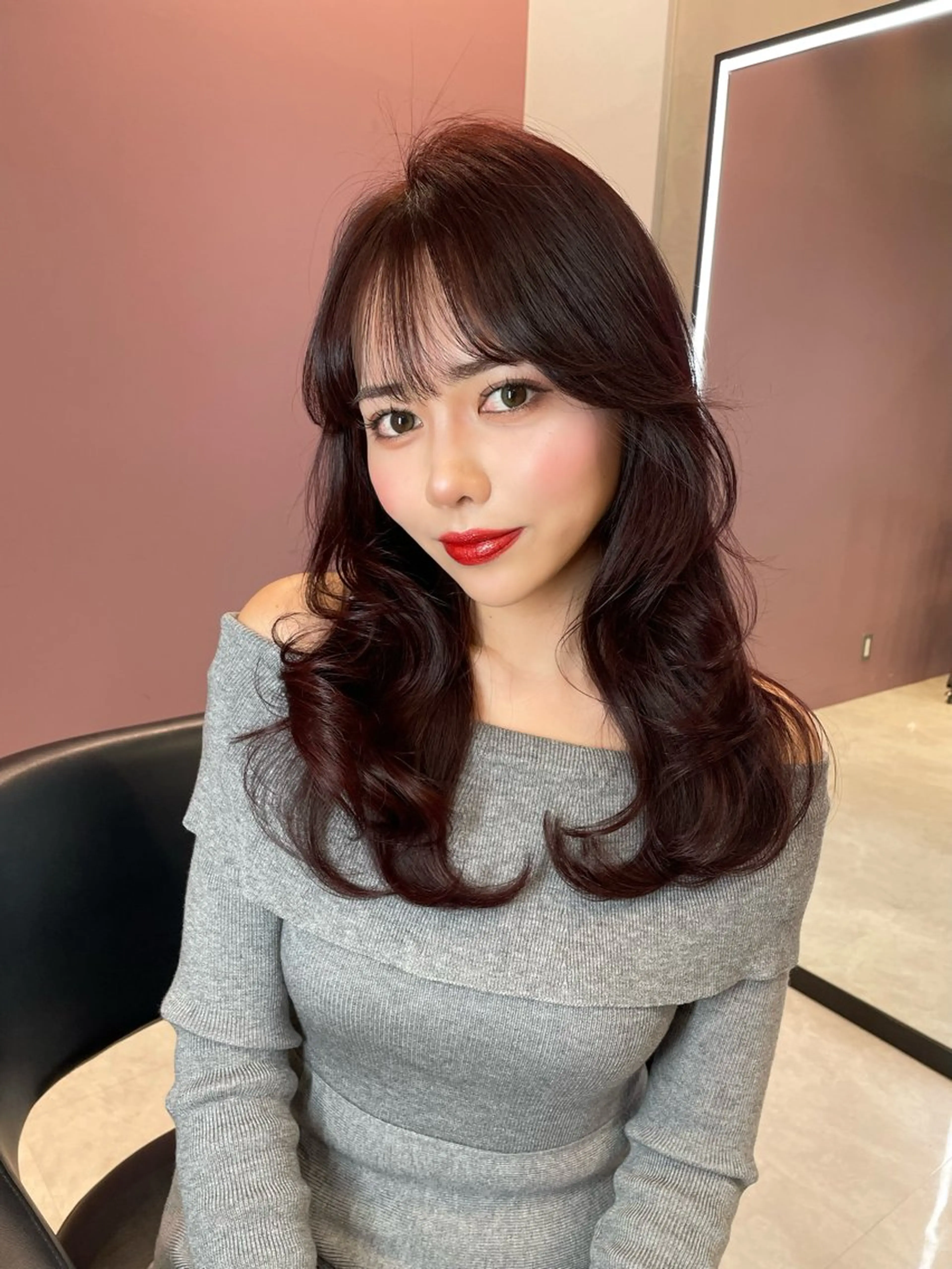 セミロング カット ヘアカラー 韓国ヘア🇰🇷 YURIYAのヘアスタイル