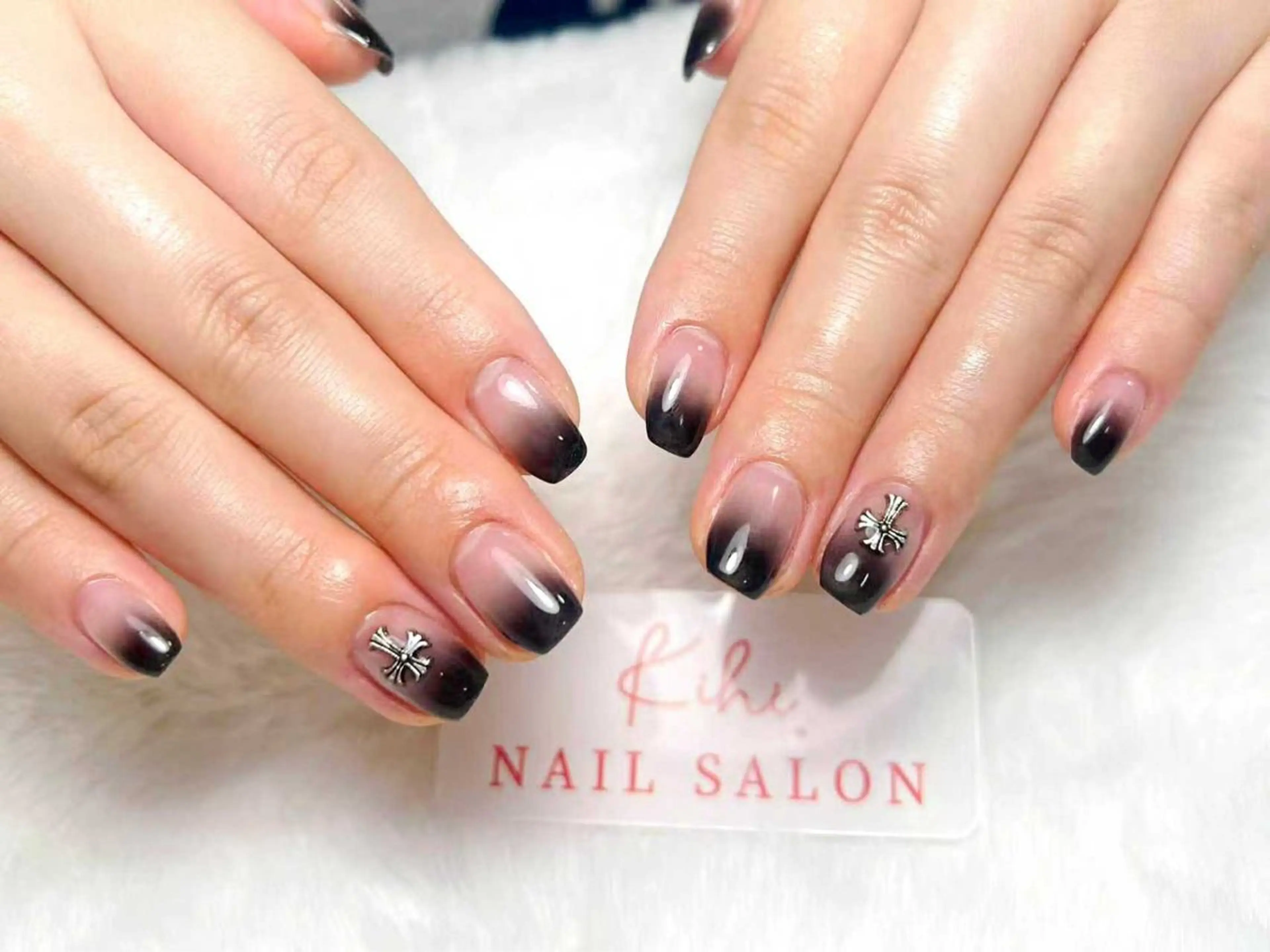 ネイル アートネイル フレンチネイル ジェルネイル グラデーション 韓国ネイル ハンドネイル ハンドケア さくら💮💮 【オフ無料】のネイルデザイン