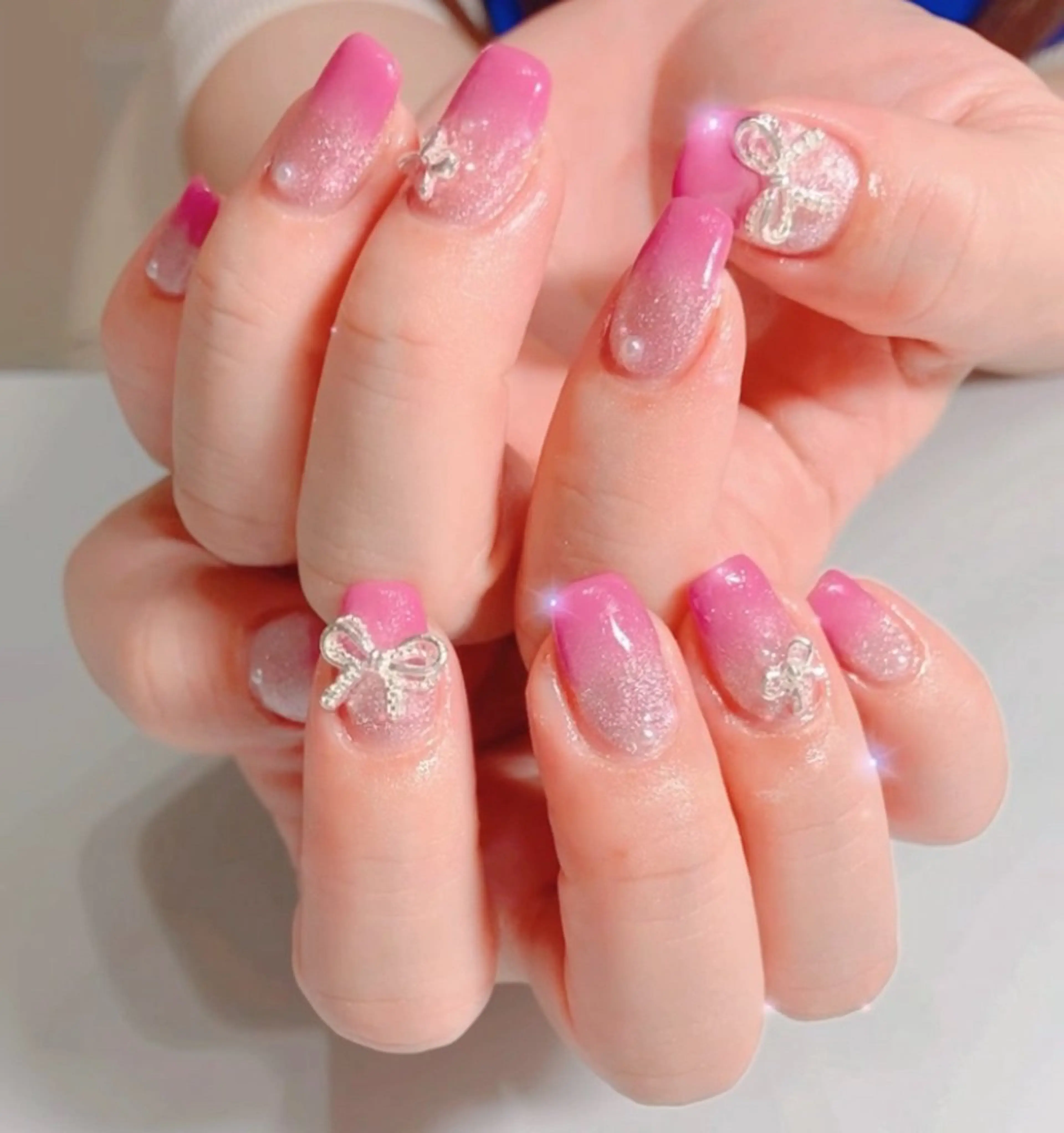 ネイル グラデーション マグネットネイル リボン エムネイル サロンのネイルデザイン