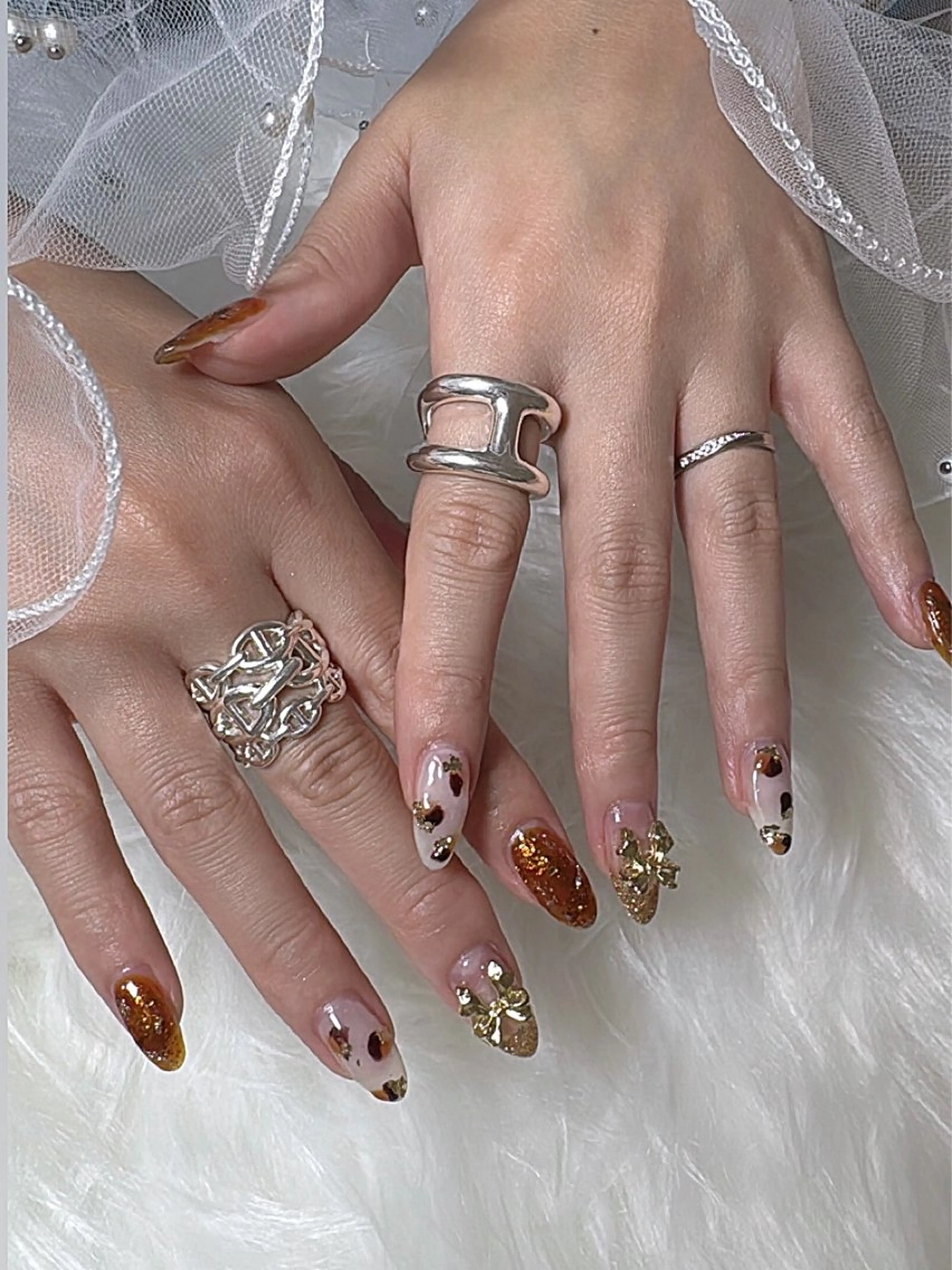 ネイル シュシュ 🎀 girly nailのネイルデザイン