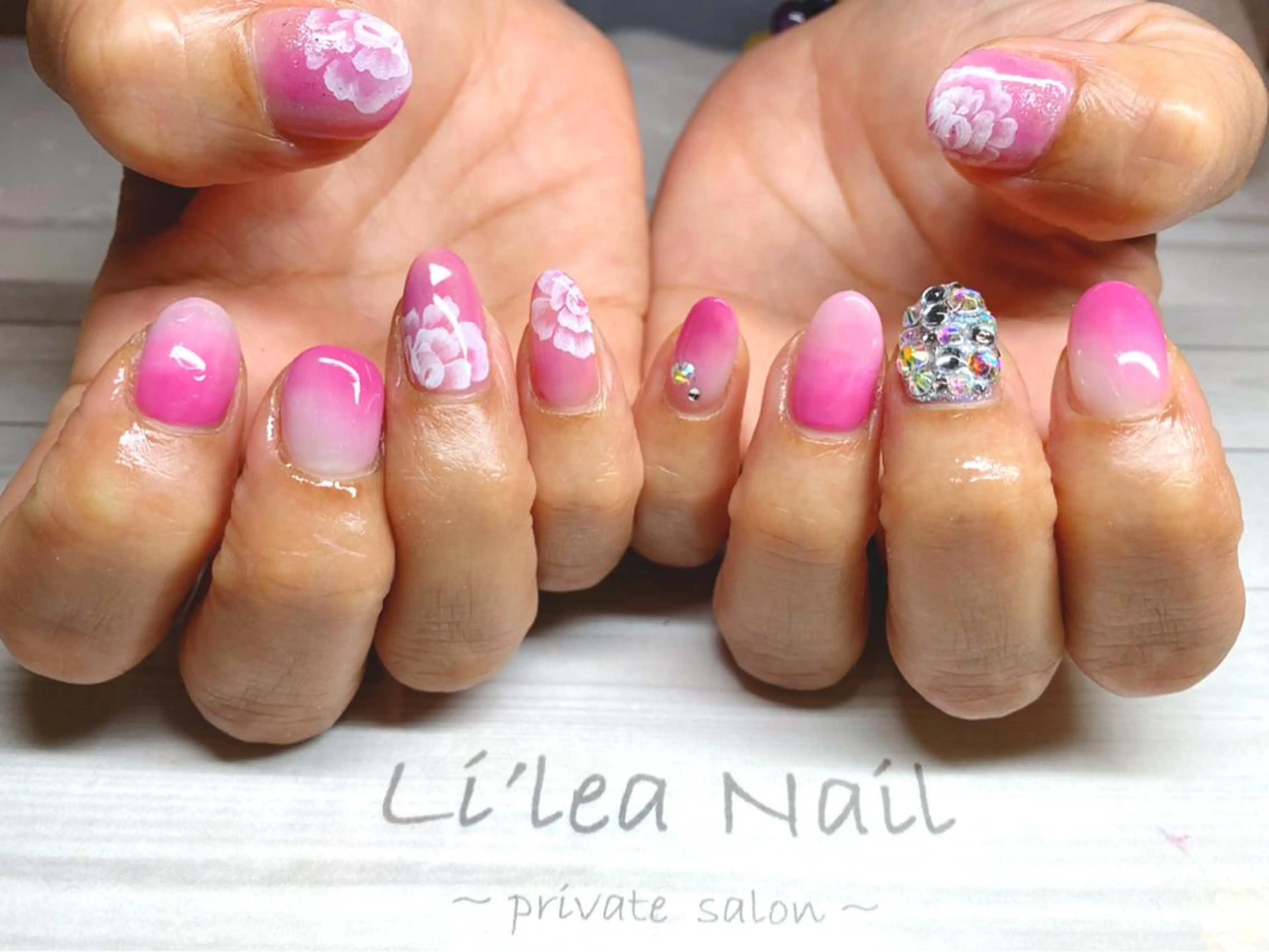 ネイル Li'leaNail AINAのネイルデザイン