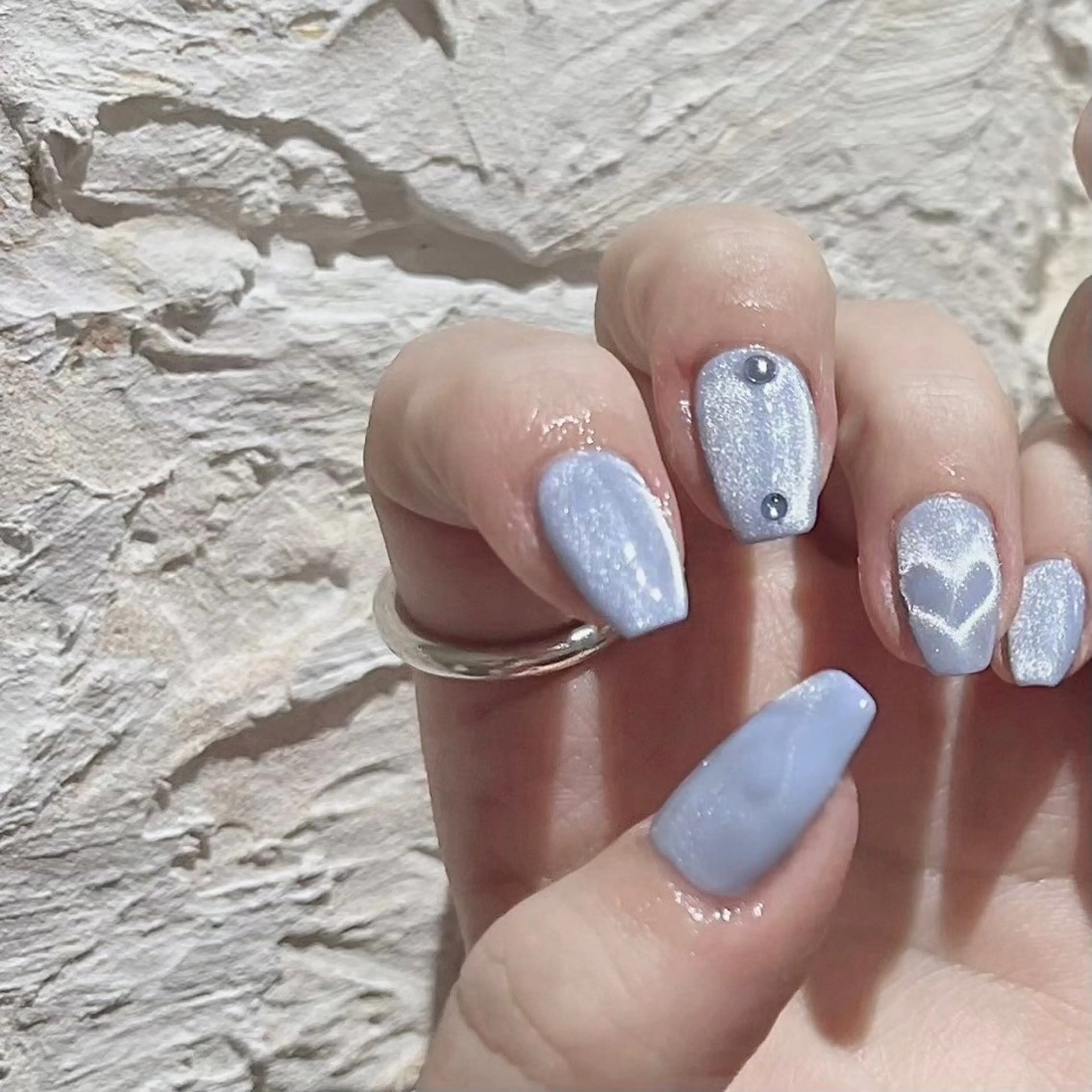 ネイル ハート マグネットネイル ハンドネイル nailsalon　blast所属・atelier　 univ.のネイルデザイン