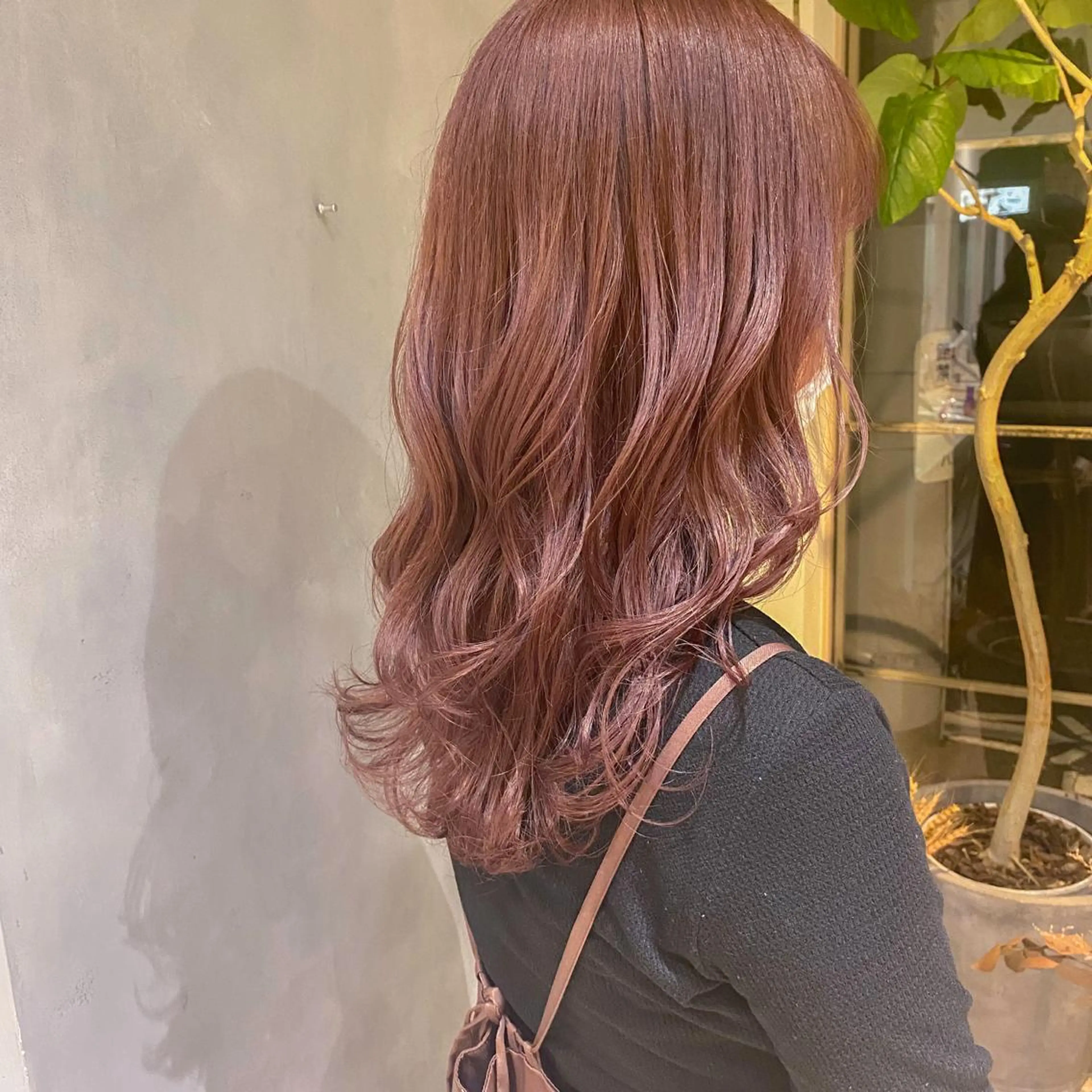 カラー ヘアカラー トリートメント HANA ROCCO3rdのヘアスタイル