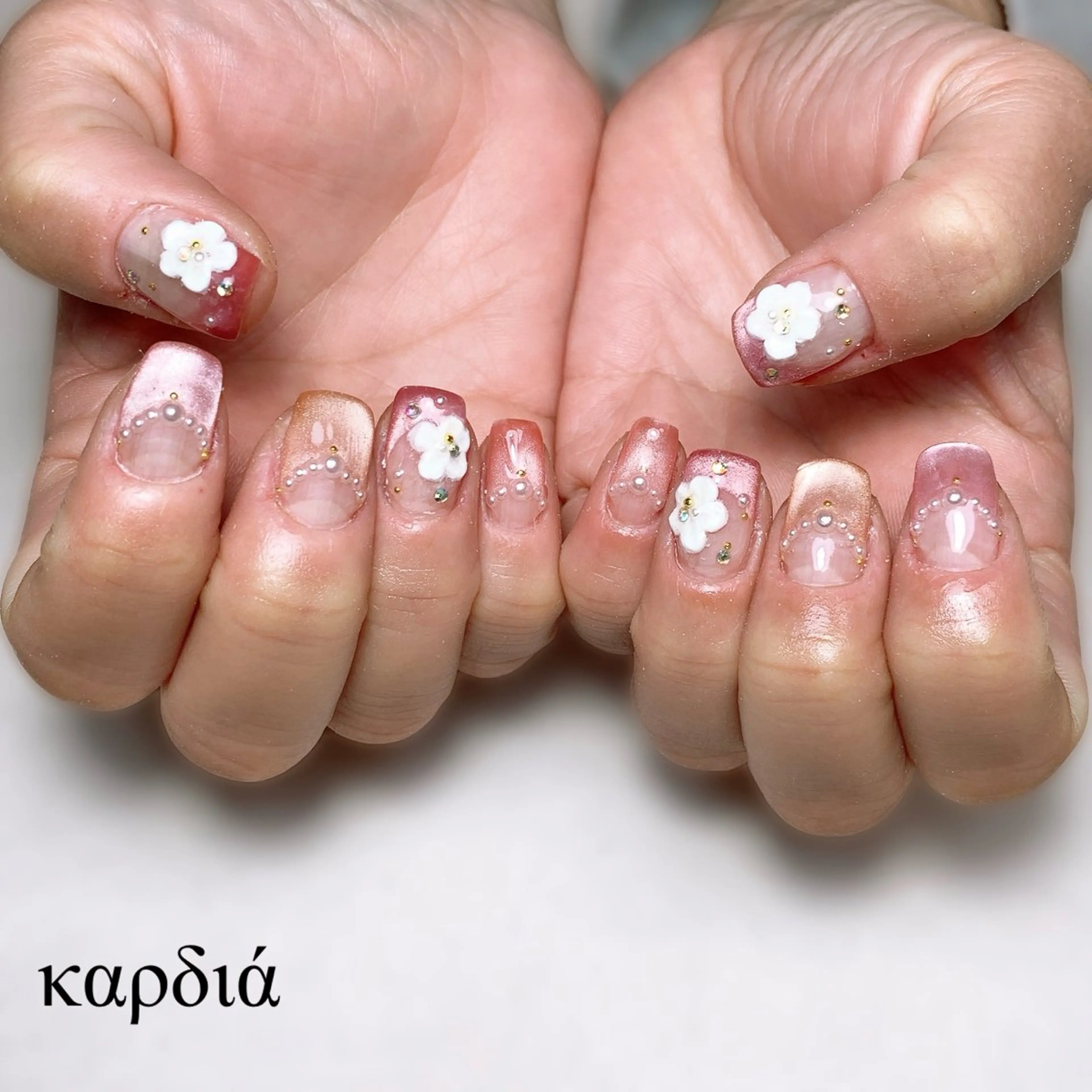 ネイル ハンドネイル καρδιά -ｶﾙﾃﾞｨｱ-のネイルデザイン