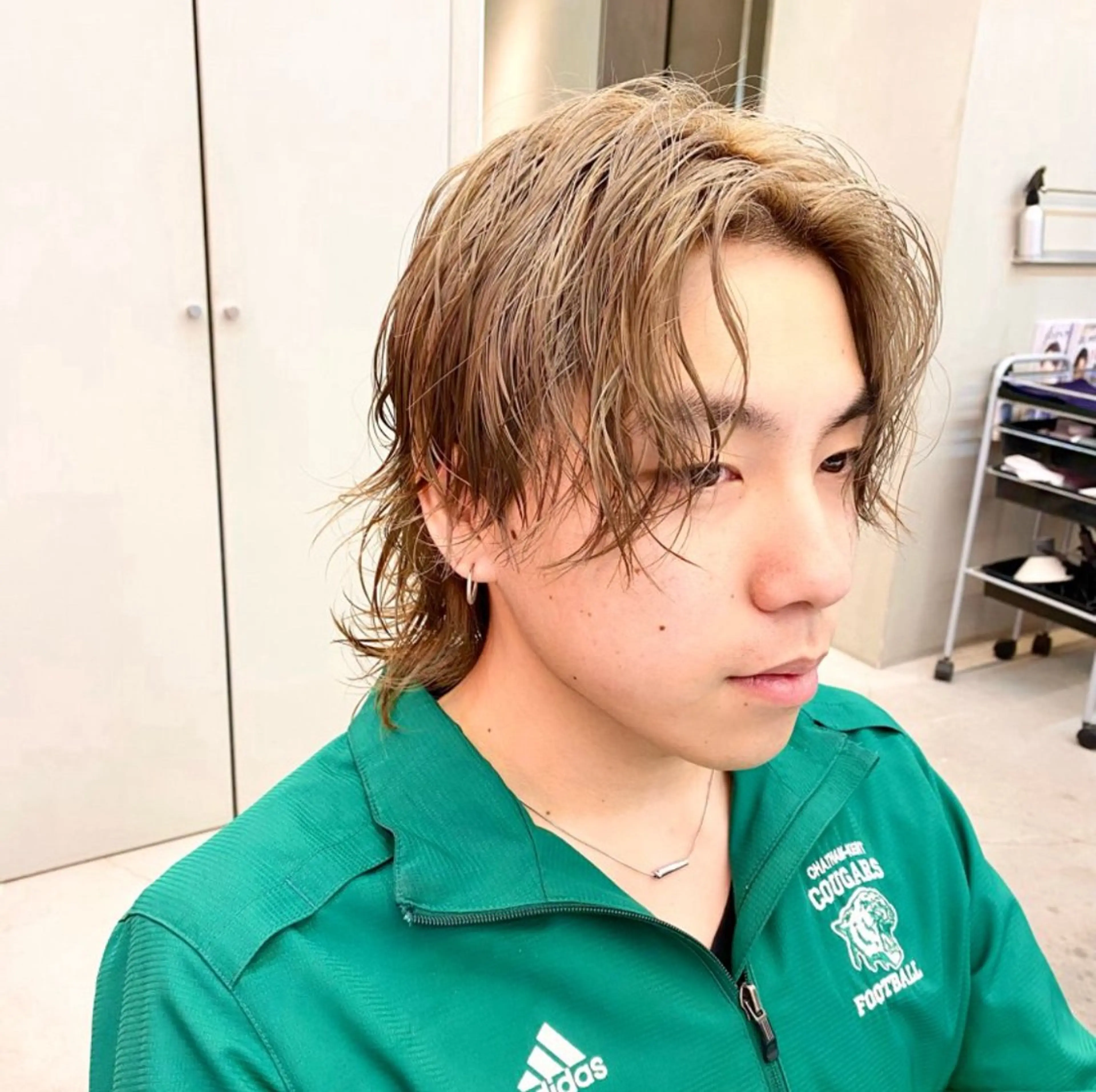 ショート カラー パーマ メンズ メンズブリーチ メンズパーマ メンズウルフカット ブリーチ 透明感カラー カット ヘアカラー トリートメント 普通の美容室じゃない ‼️/若林のヘアスタイル