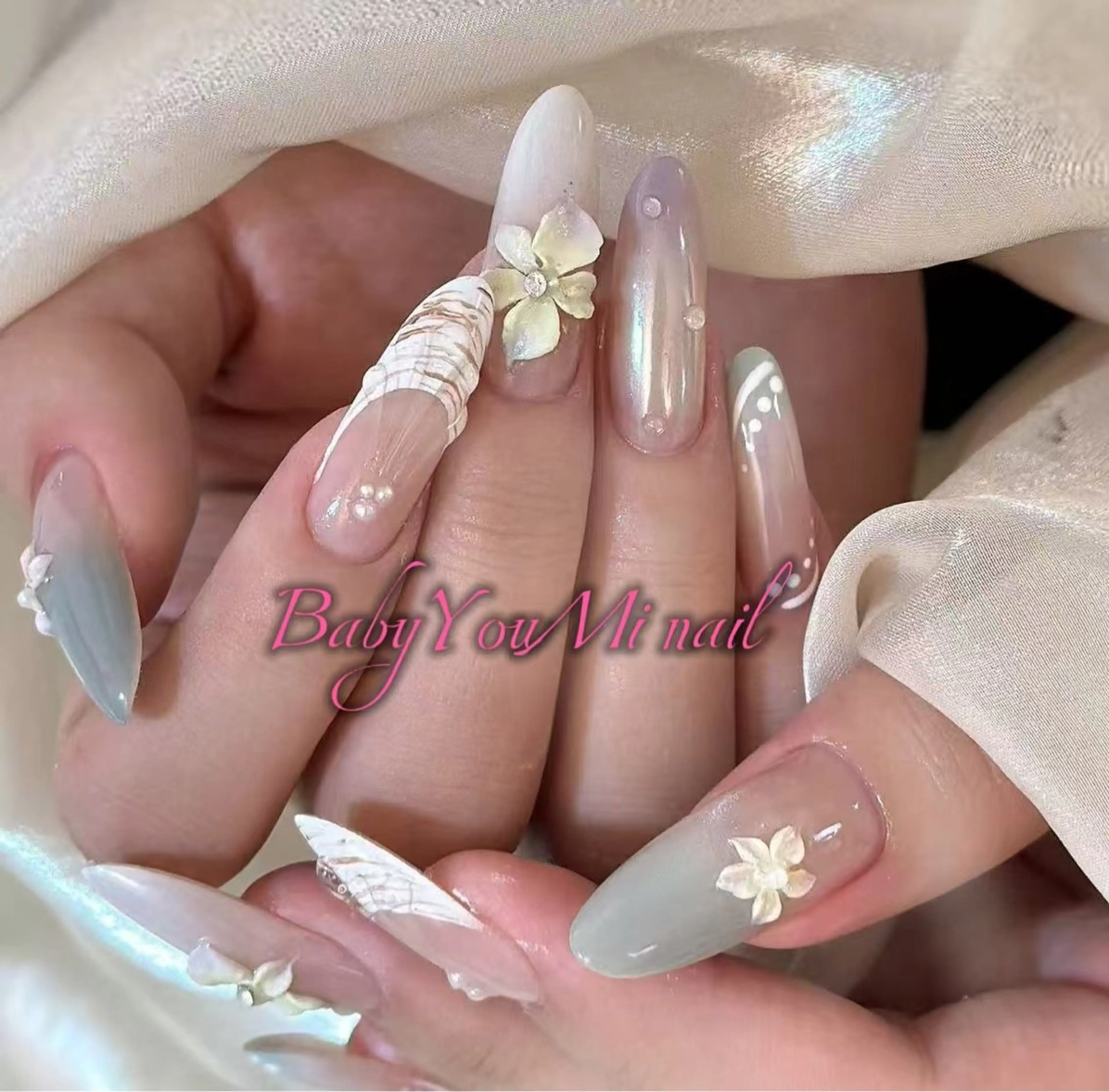 ネイル オーロラネイル フラワーネイル フットネイル フレンチネイル ジェルネイル ハンドネイル BabyYouMi ねねのネイルデザイン
