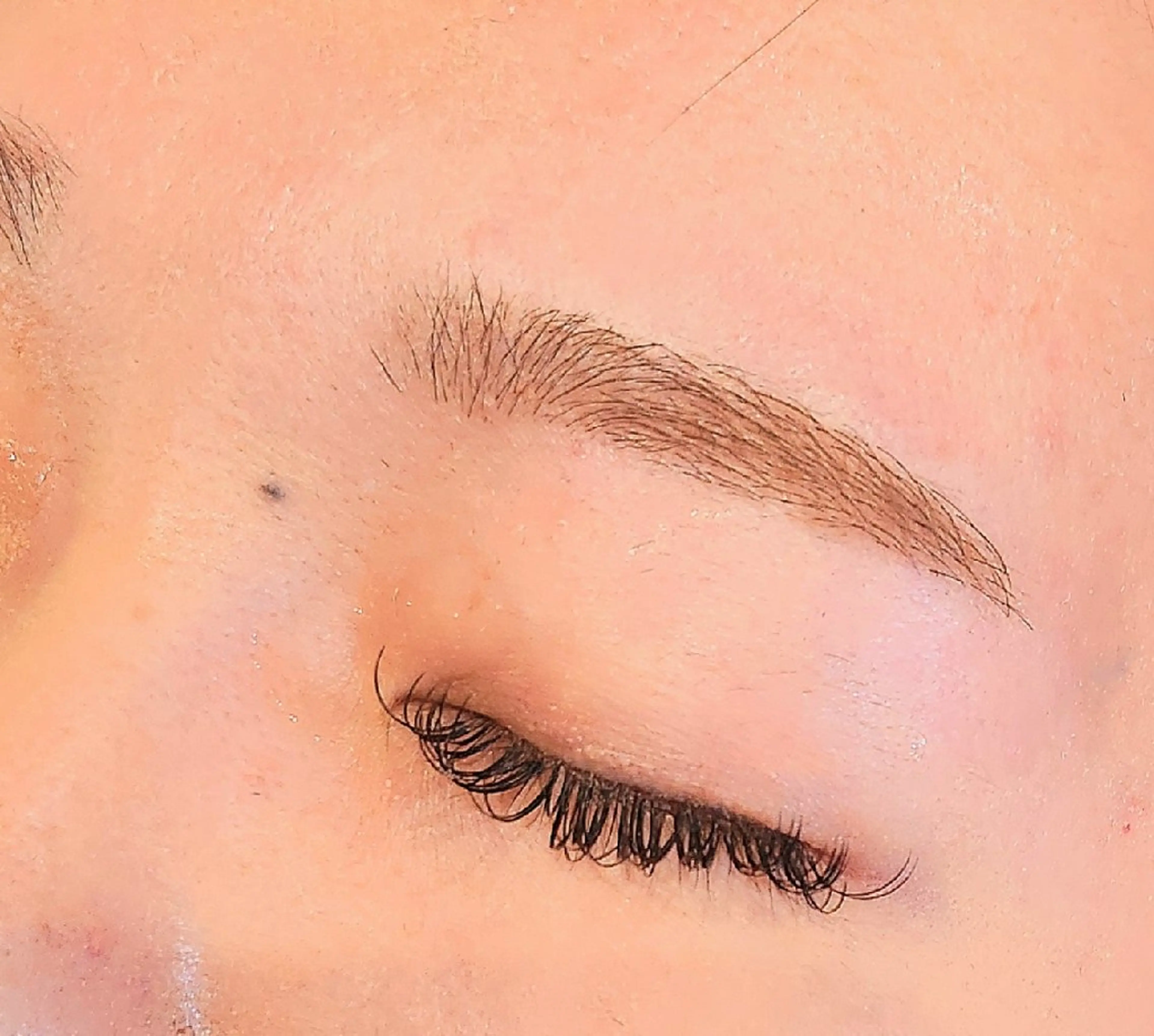 アイブロウ 久保田 愛未の眉毛・アイブロウイメージ