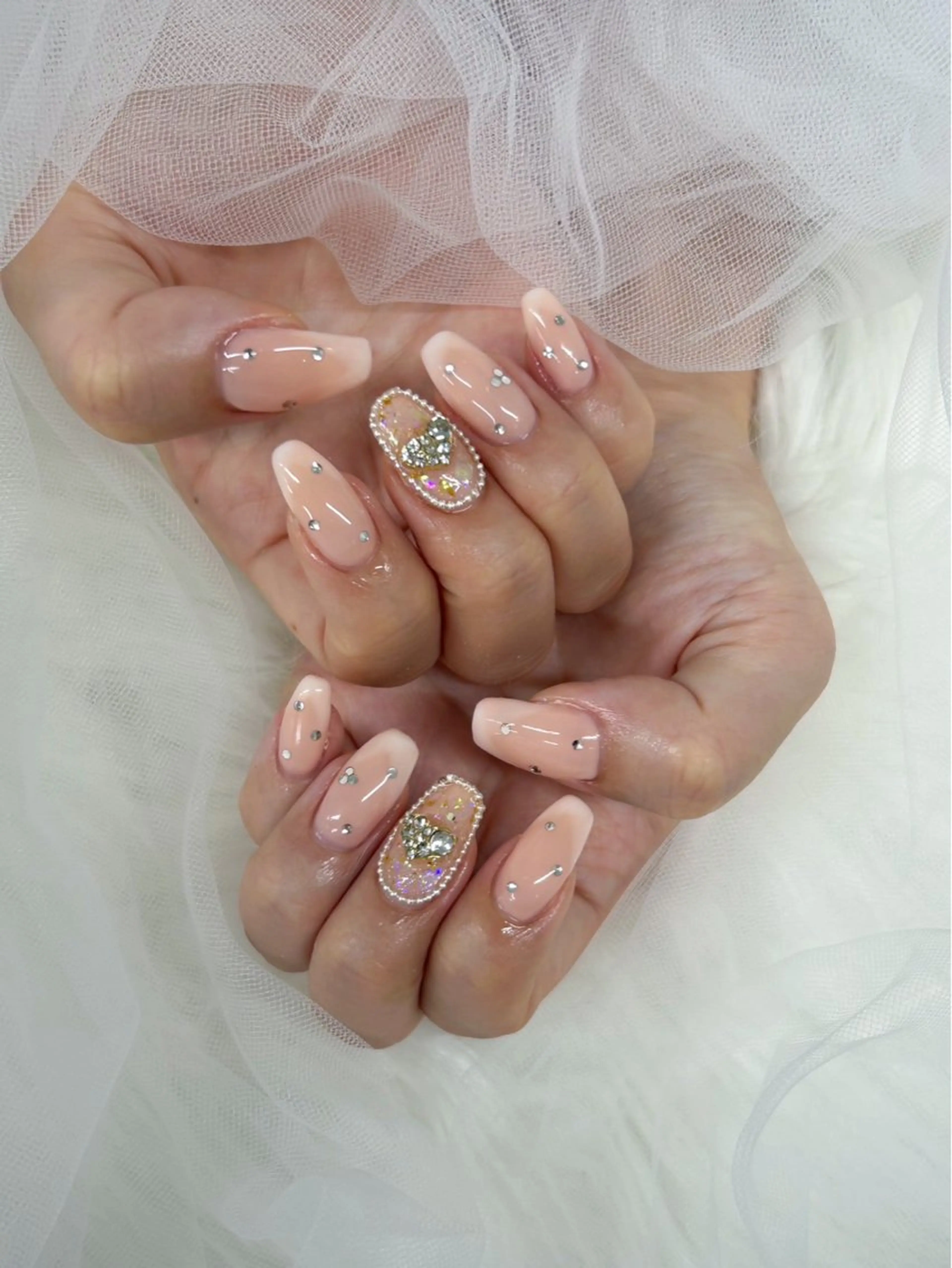 ネイル PEEKABOO京橋 EYE&NAILのマツエク・マツパデザイン