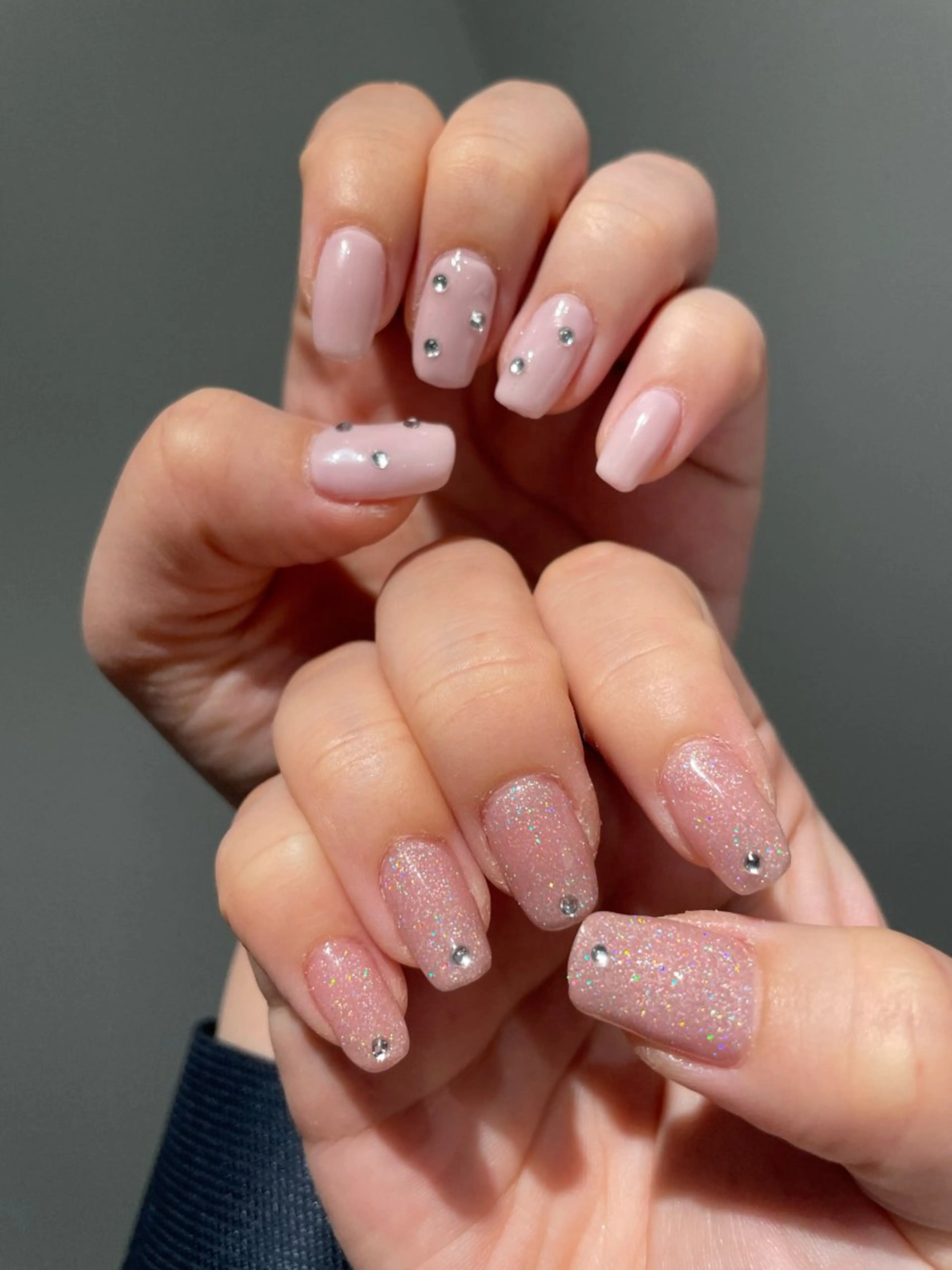 ネイル ストーンネイル Rizm secret所属・nail𓂃🫧‪ Yuinaのネイルデザイン