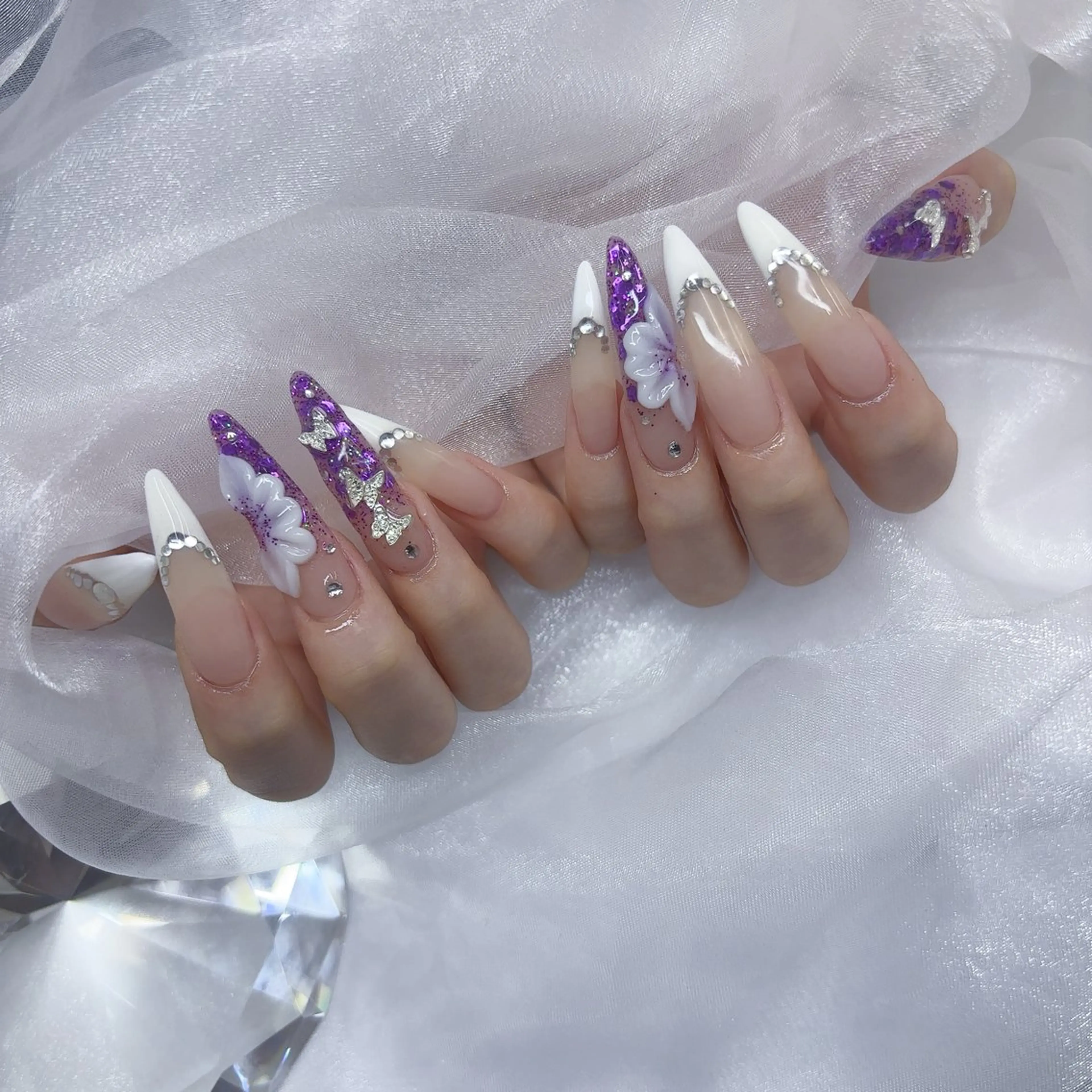 ネイル オーロラネイル フットネイル フレンチネイル ガラスフレンチ 氷ネイル・うるうるネイル ハンドネイル Lance nailのネイルデザイン