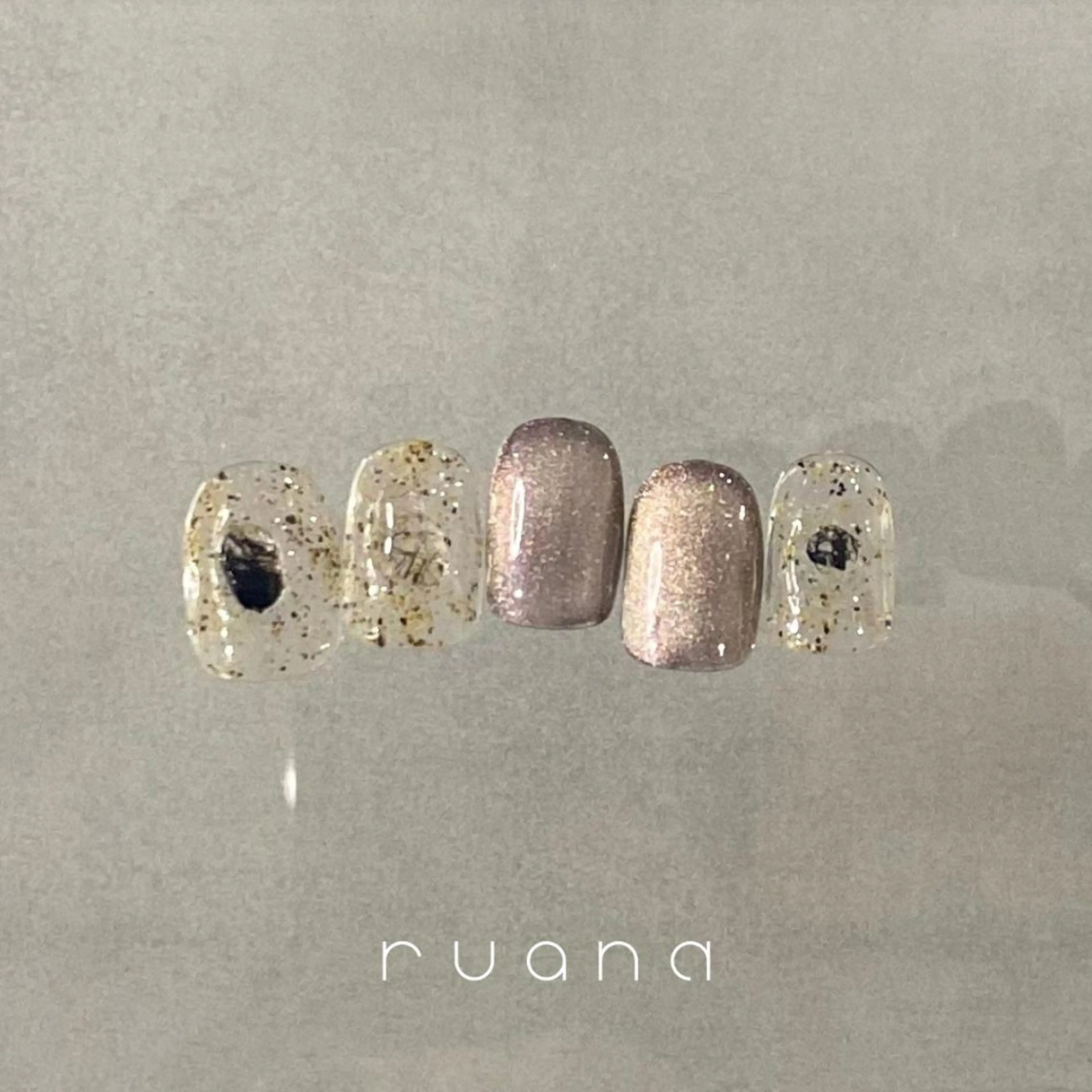 ネイル マグネットネイル ニュアンスネイル🧡 rionaのネイルデザイン