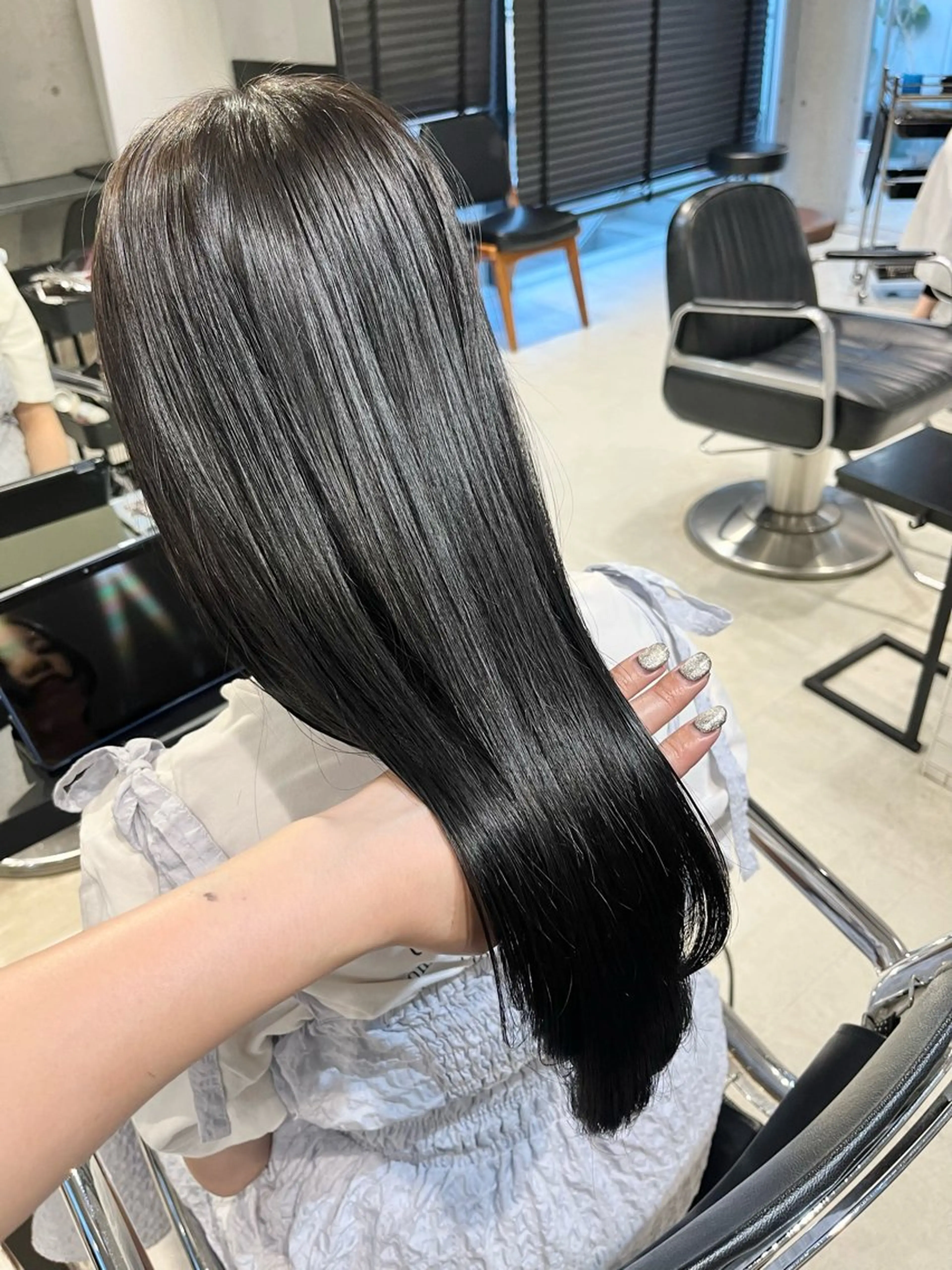 ロング カラー パーマ ヘアアレンジ トリートメント ヘッドスパ ヘアセット 透明感/オリーブ/ グレージュ/YUKAのヘアスタイル