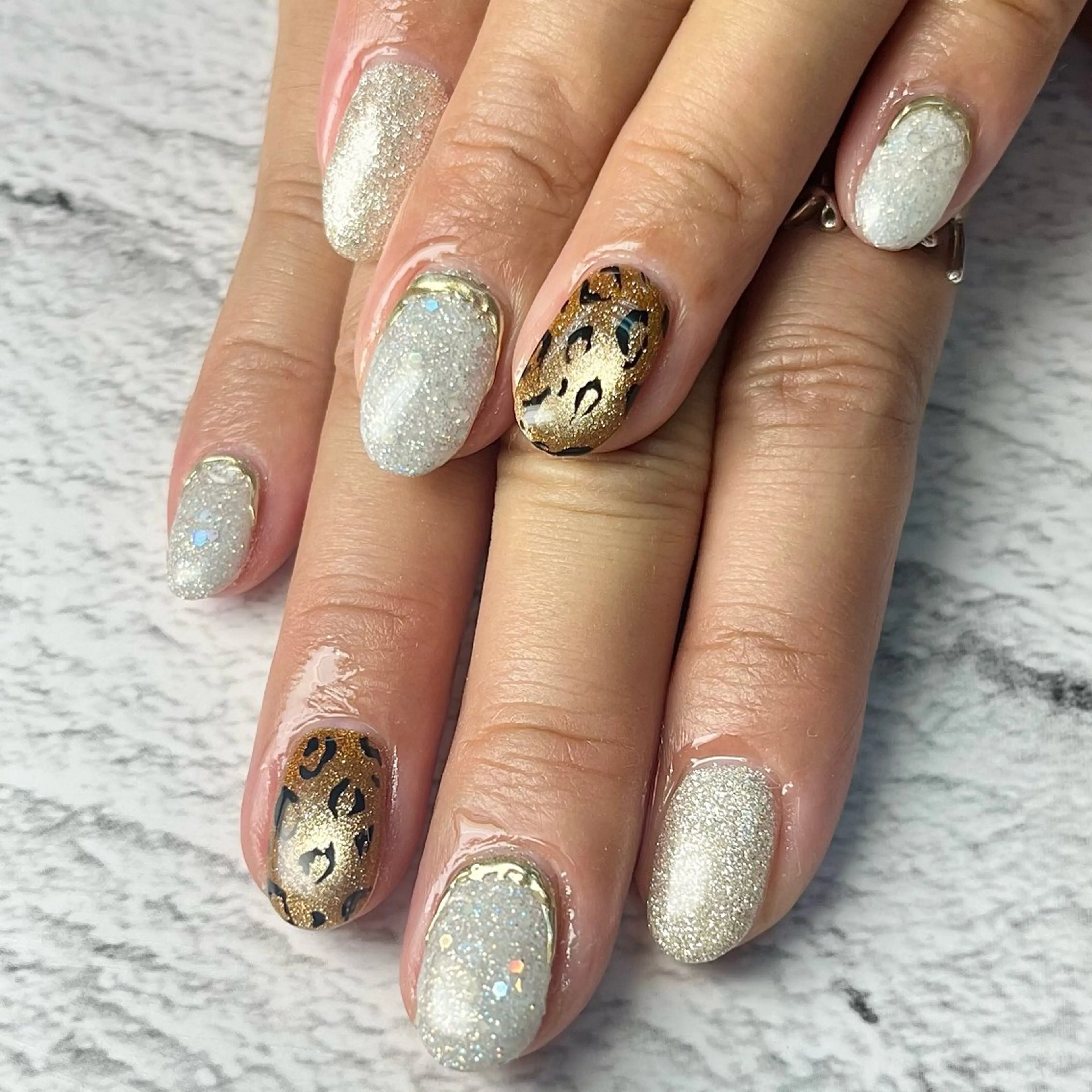 ネイル Queen nail 北堀江 ASUKAのネイルデザイン