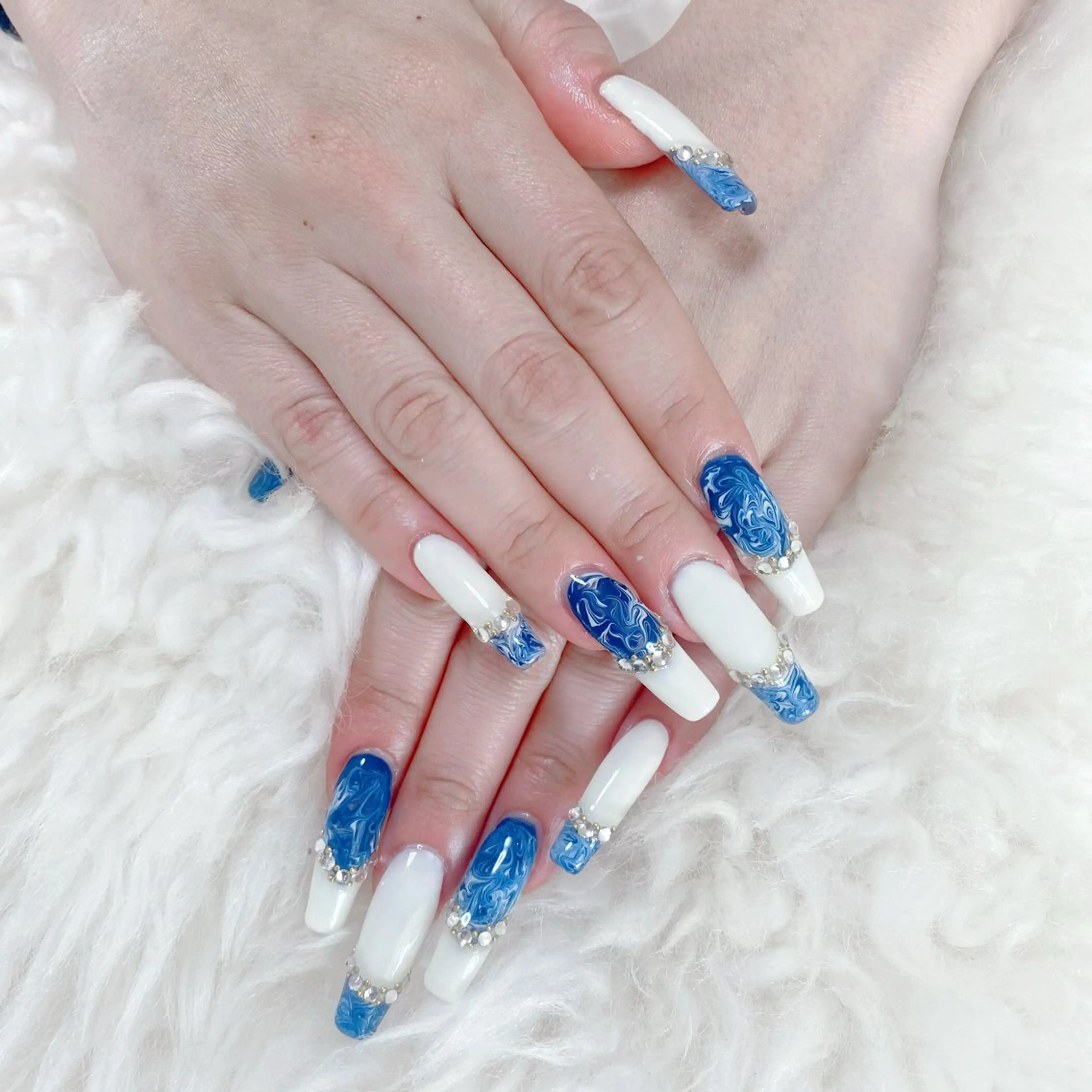 ロング ハンドネイル ハンドケア 💜MIYA nail川崎店のネイルデザイン