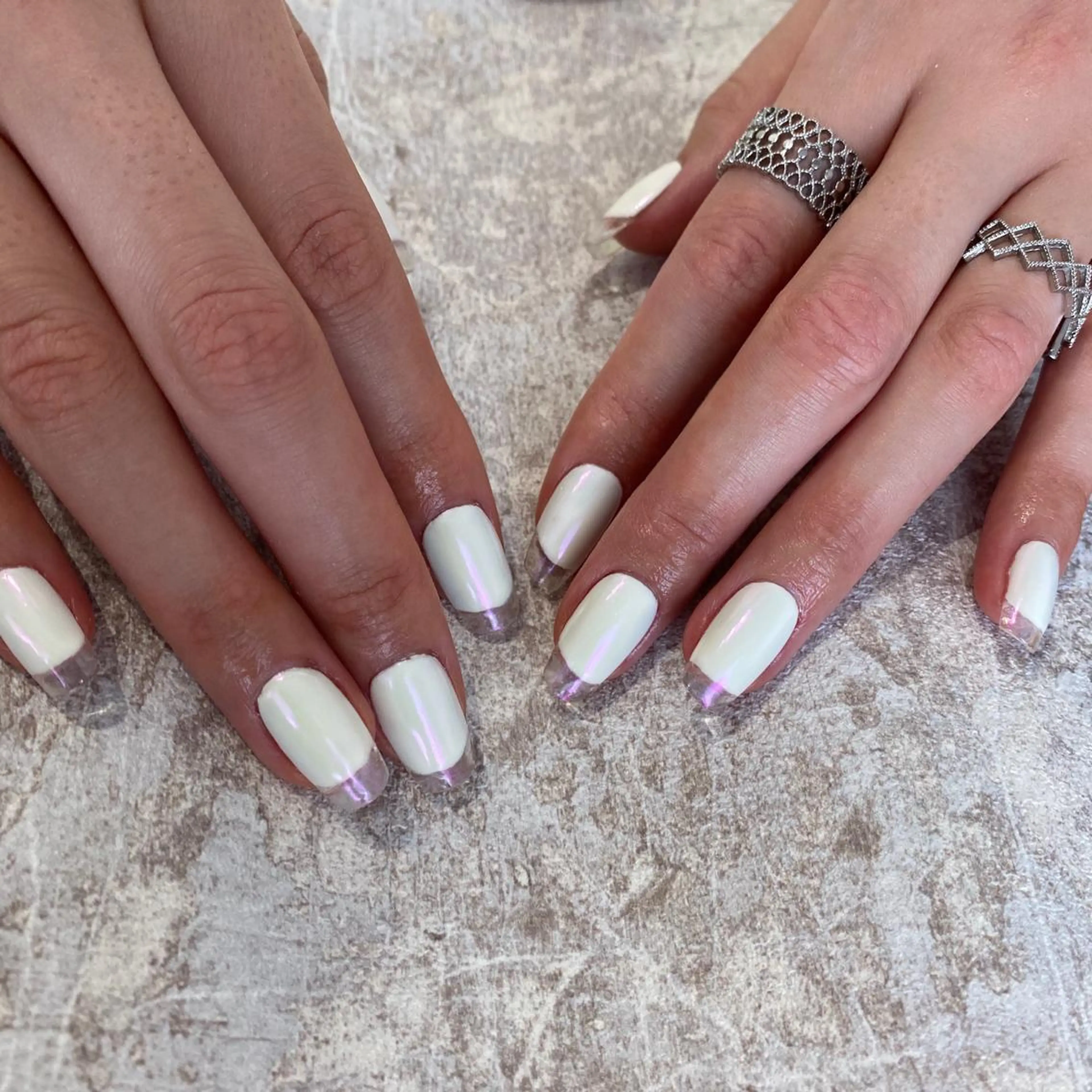 ネイル オーロラネイル エレン 南越谷のネイルデザイン