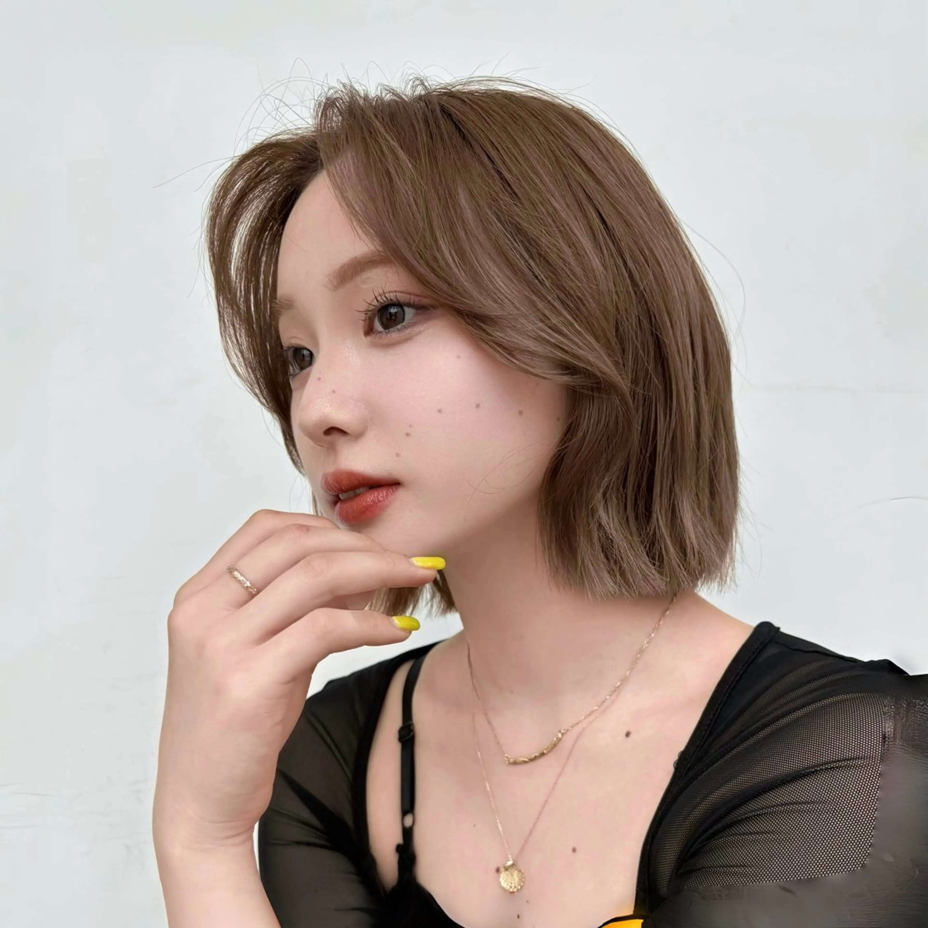 ミディアム ボブレイヤー ミディアムパーマ ボブ くびれヘア 顔まわりレイヤー カット ヘアカラー トリートメント 原宿/韓国レイヤー ボブ/顔周りYasuのヘアスタイル