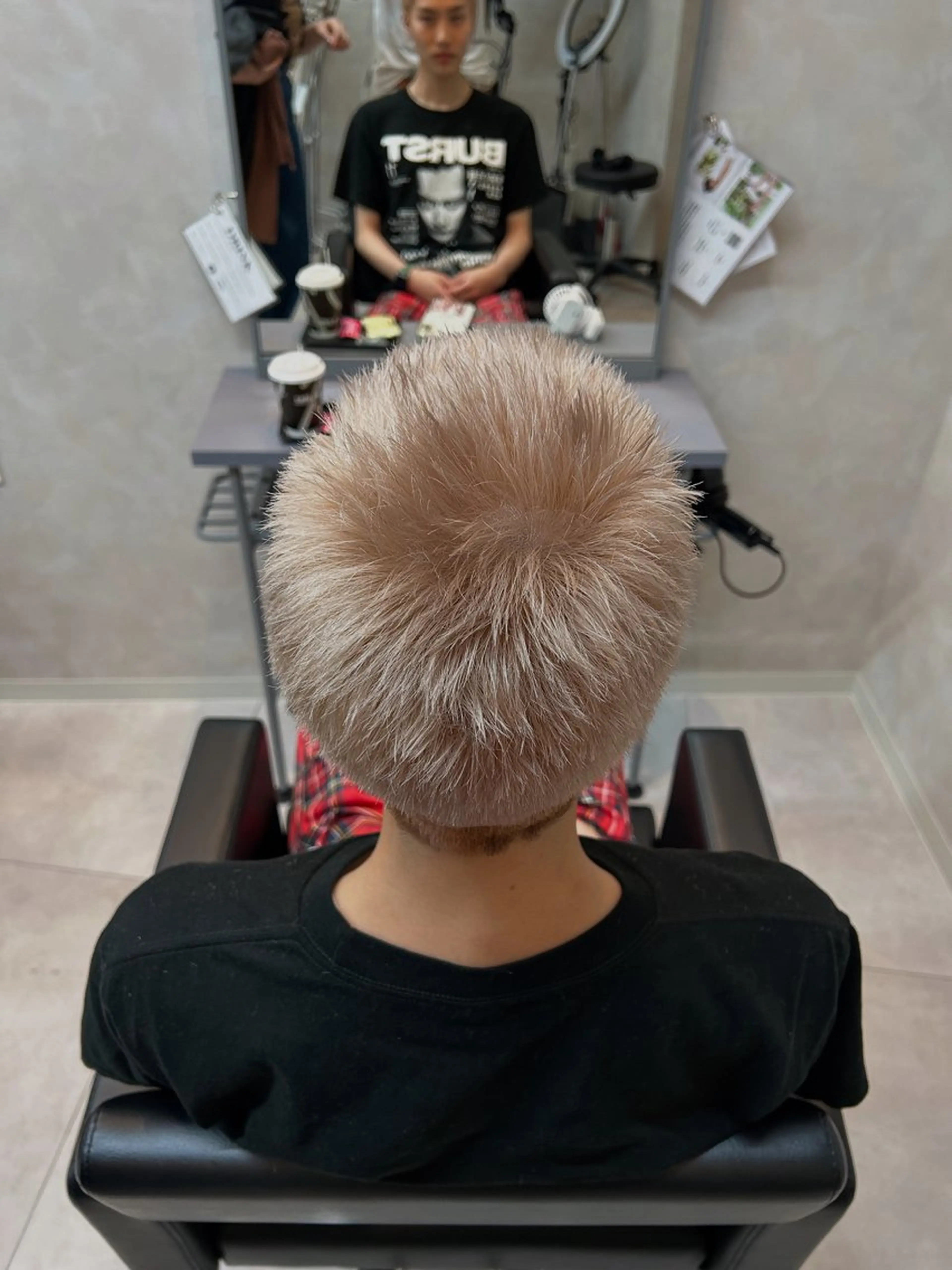 ショート カラー 原 大樹のヘアスタイル