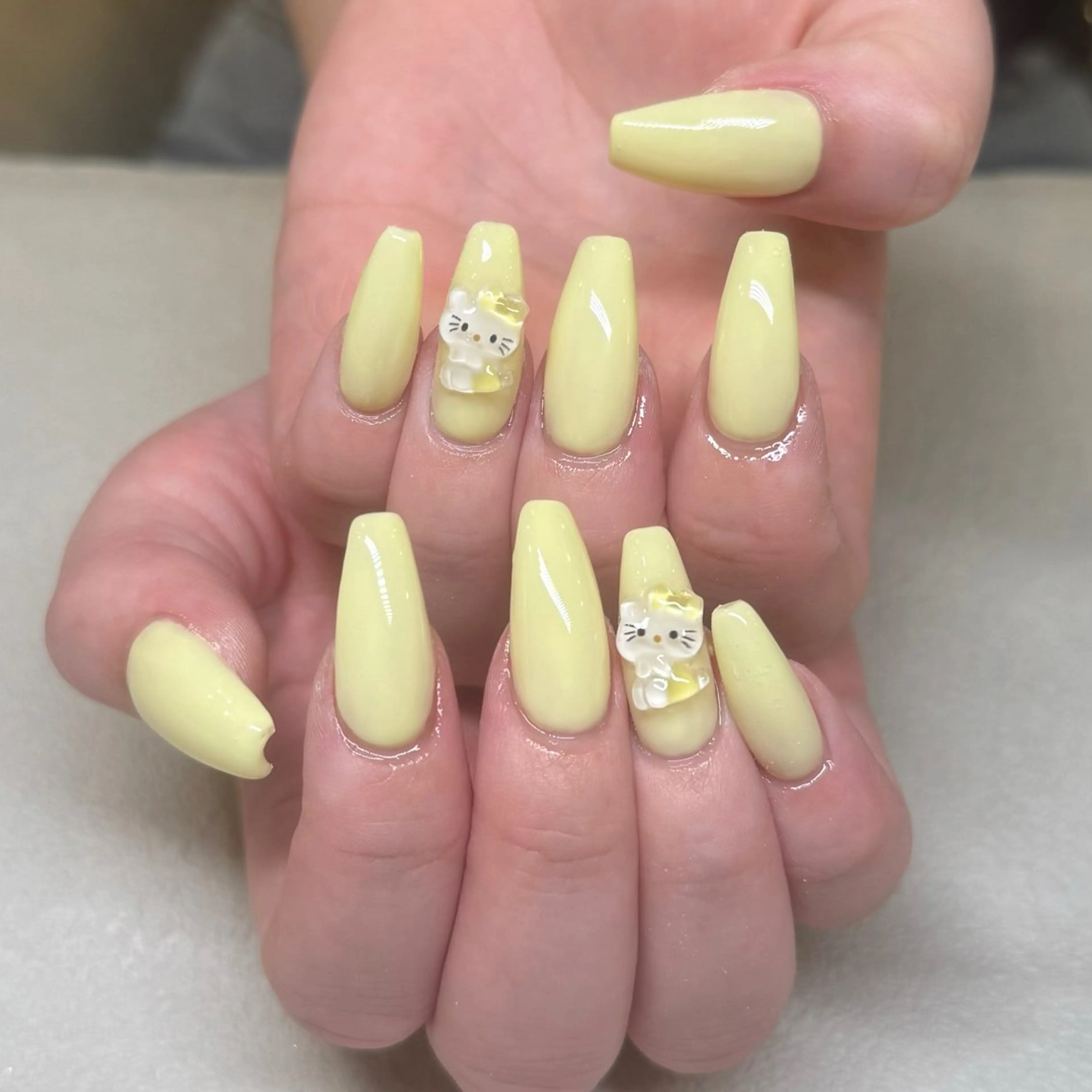 ネイル パステルネイル 黄色 ハンドネイル 鶴田୨ৎmaison de NALIのネイルデザイン
