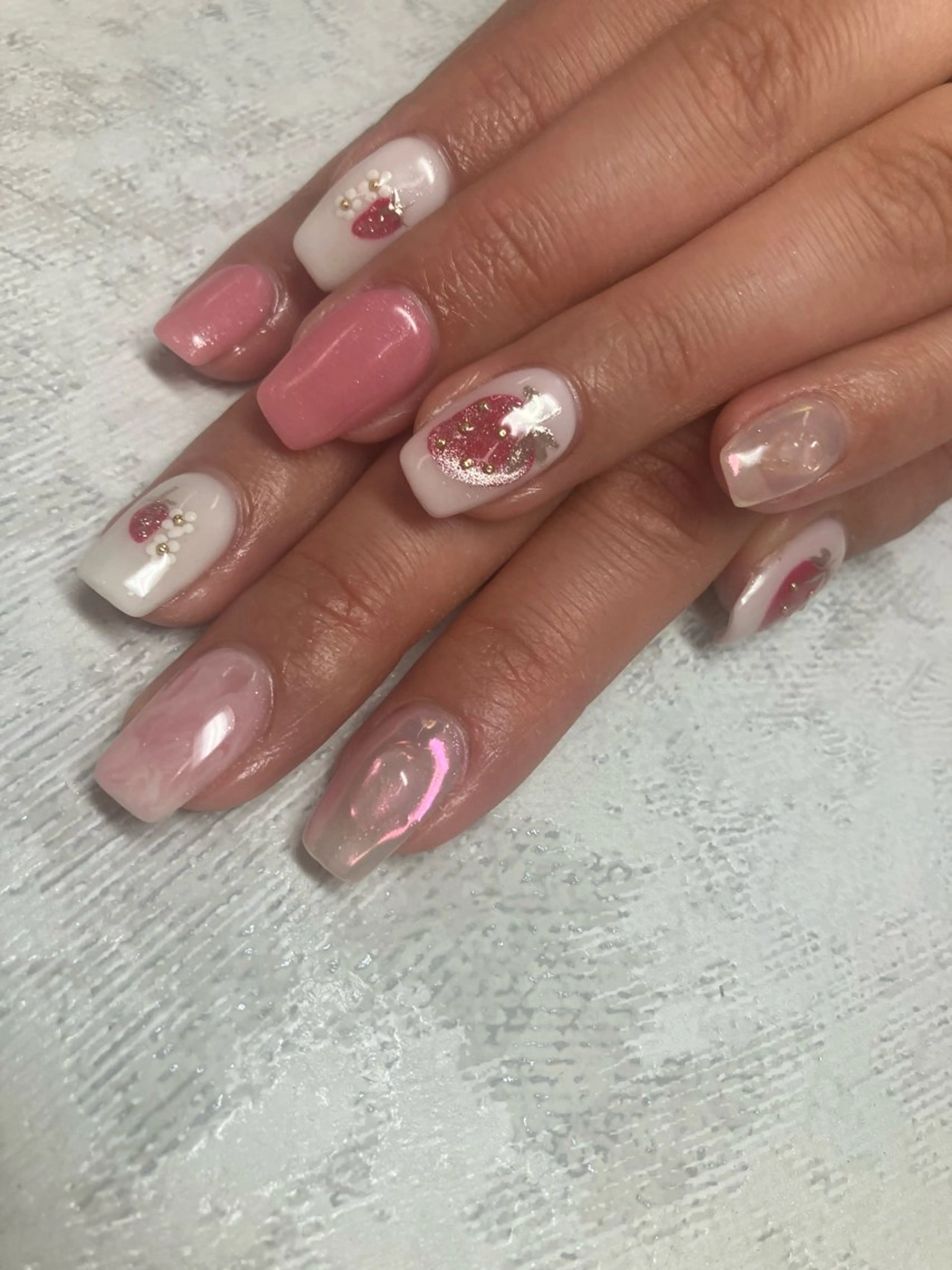 ネイル ハンドネイル andulte MAIのネイルデザイン