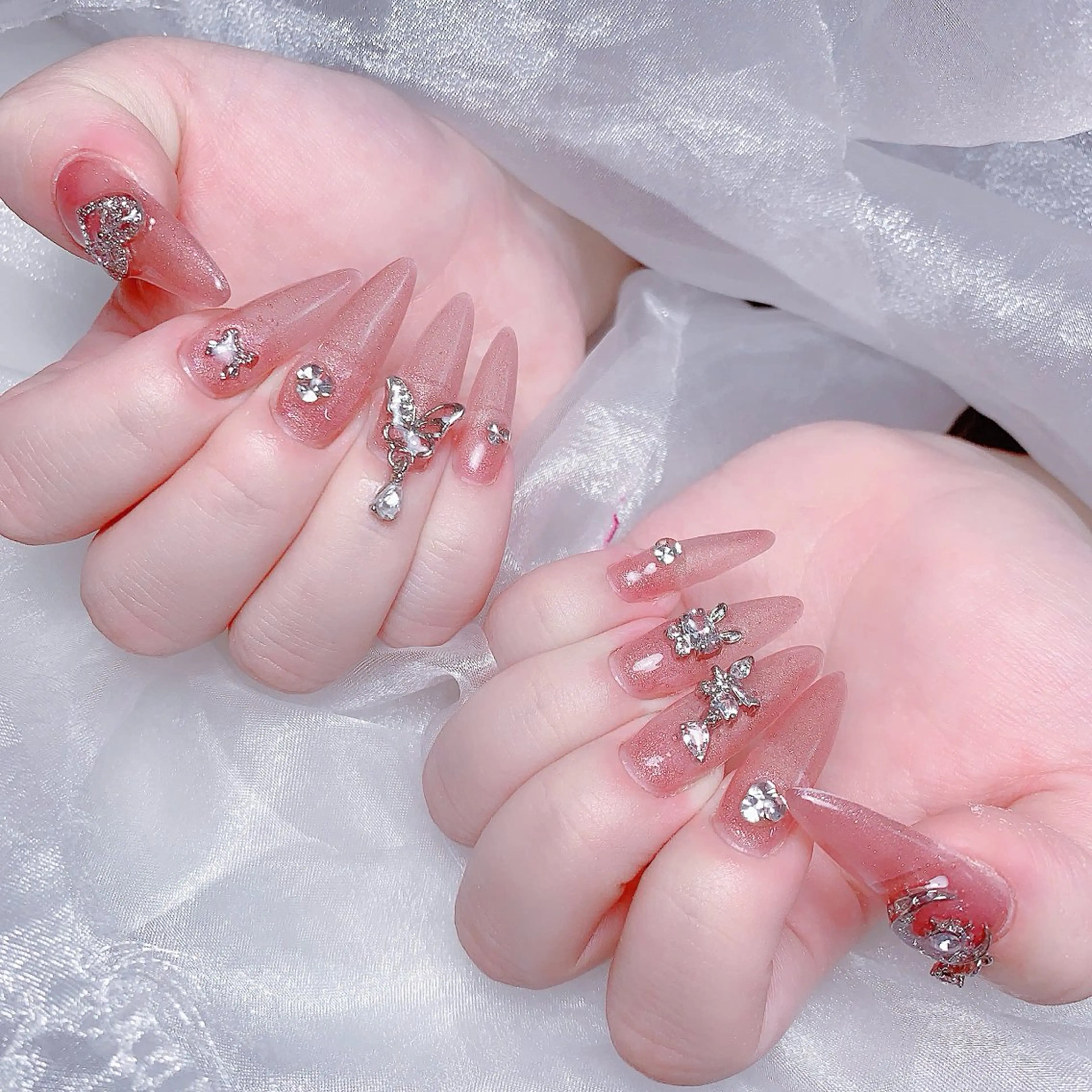 ネイル アートネイル クリアネイル フレンチネイル ガーリー キラキラネイル ハンドネイル モリ アユミのネイルデザイン