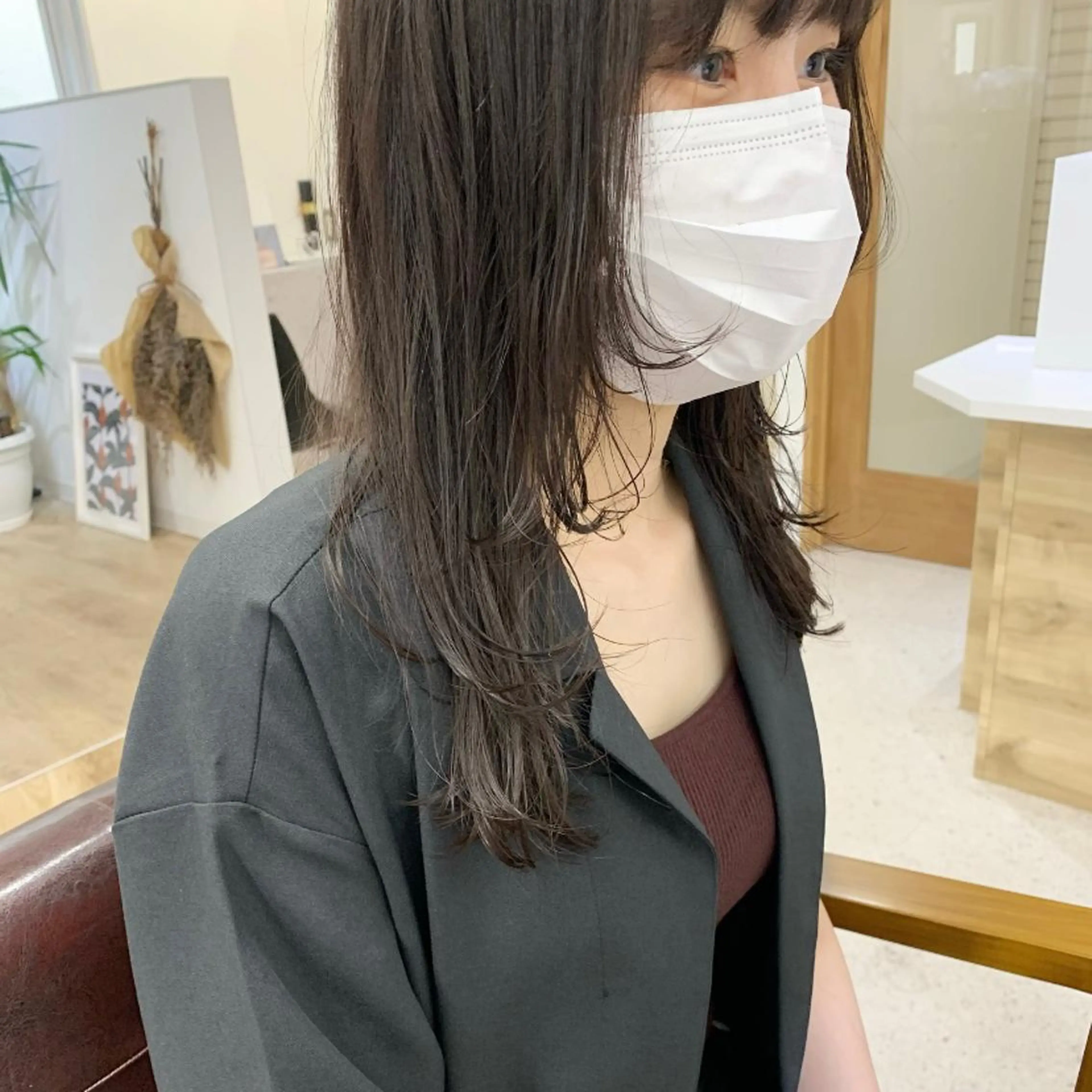 ミディアム カラー 顔まわりレイヤー レイヤーカット ウルフカット ヘアカラー MARU レイヤー/パーマのヘアスタイル