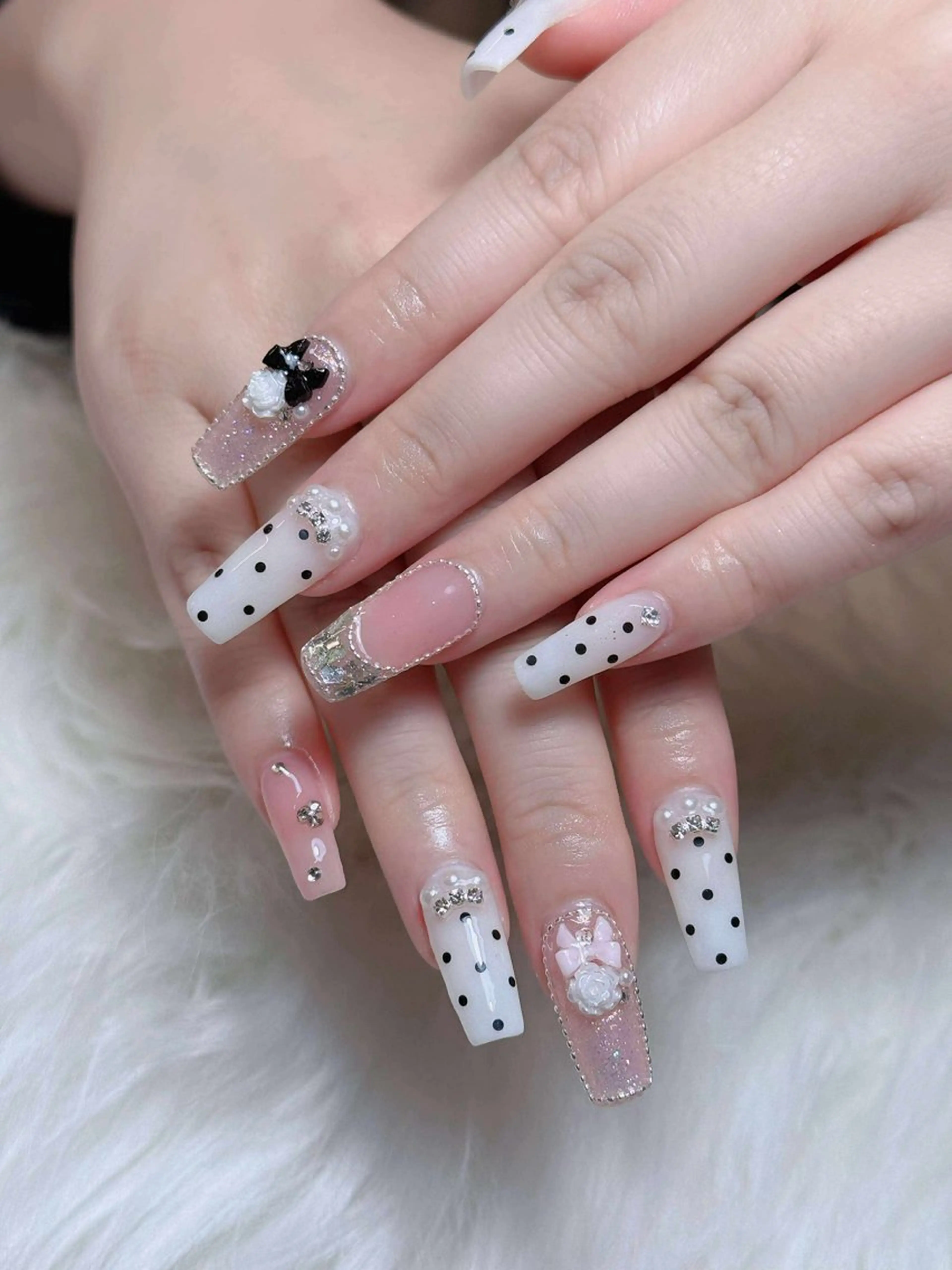 ネイル オーロラネイル チークネイル フットネイル フレンチネイル ハロウィン ハンドネイル Lumi Nail 新大久保3‘のネイルデザイン