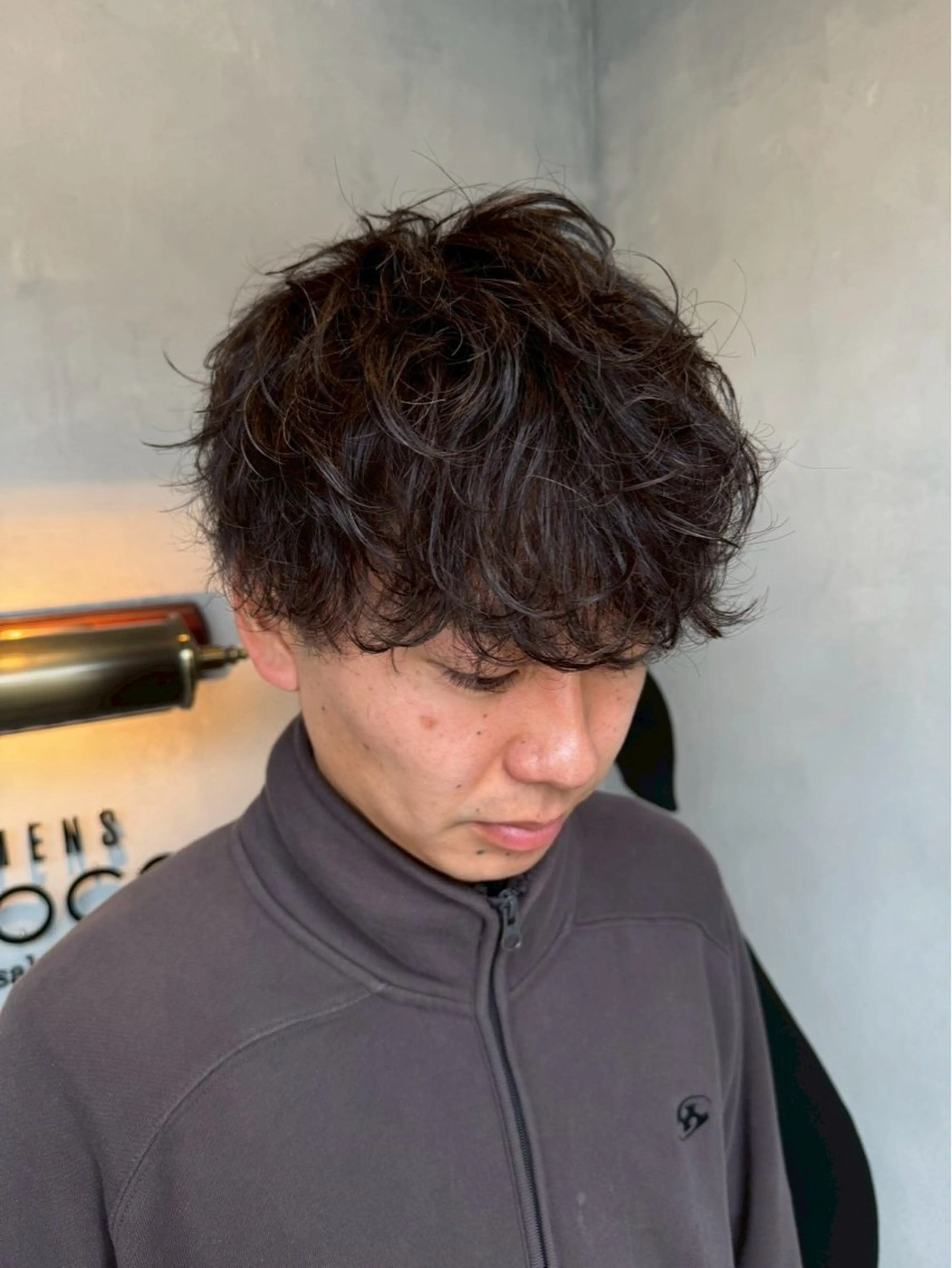 パーマ メンズ カット パーマ トリートメント メンズ/ハイトーン 【yoshiki】のヘアスタイル